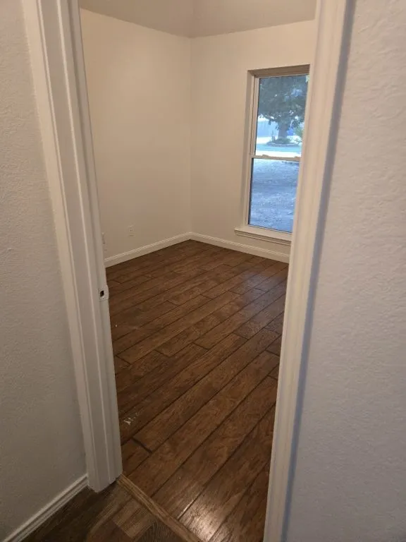 Single Family Residence For Sale in Tarrant County , 850 Valley View Court, Burleson, Texas 76028, 3 Bedroom, 2 Bathroom, 2 Garage spaces, 1,404 Sqft, built in 1998, mls#21392354, Real Estate Agent in Burleson, Homes For Sale in Tarrant county, Homes For Sale in Burleson, Realtor in Burleson Texas, Real Estate Brokerage Independent Realty Texas, Luminita Cordes Realtor
