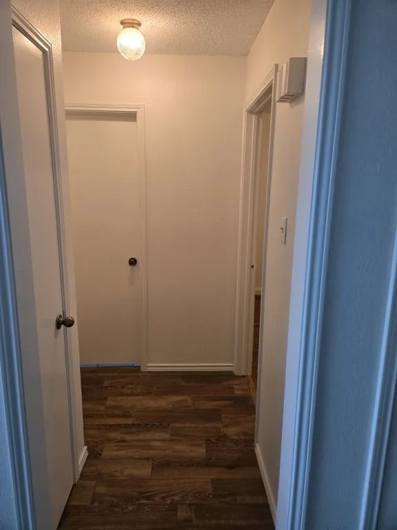 Single Family Residence For Sale in Tarrant County , 850 Valley View Court, Burleson, Texas 76028, 3 Bedroom, 2 Bathroom, 2 Garage spaces, 1,404 Sqft, built in 1998, mls#21392354, Real Estate Agent in Burleson, Homes For Sale in Tarrant county, Homes For Sale in Burleson, Realtor in Burleson Texas, Real Estate Brokerage Independent Realty Texas, Luminita Cordes Realtor