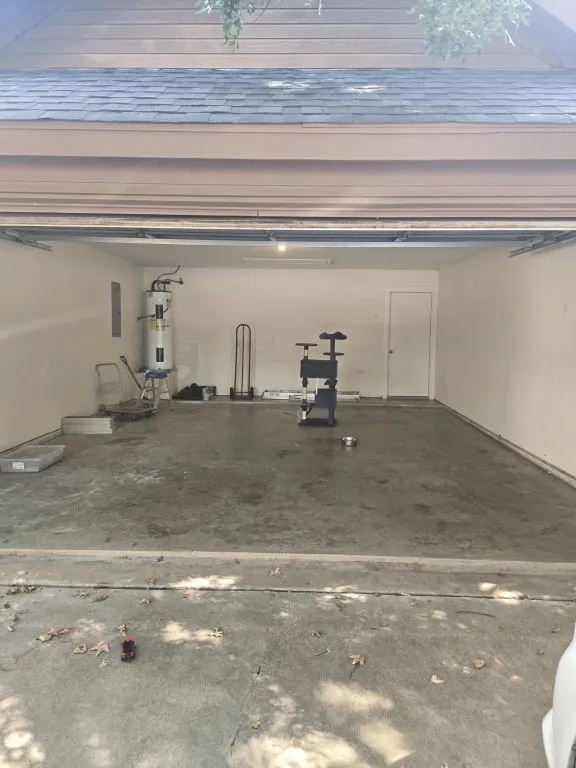 Single Family Residence For Sale in Tarrant County , 850 Valley View Court, Burleson, Texas 76028, 3 Bedroom, 2 Bathroom, 2 Garage spaces, 1,404 Sqft, built in 1998, mls#21392354, Real Estate Agent in Burleson, Homes For Sale in Tarrant county, Homes For Sale in Burleson, Realtor in Burleson Texas, Real Estate Brokerage Independent Realty Texas, Luminita Cordes Realtor