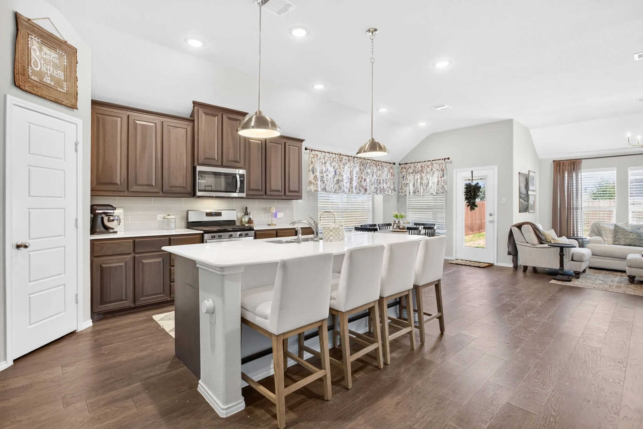 Single Family Residence For Sale in Tarrant County , 4404 Mill Falls Drive, Fort Worth, Texas 76036, 4 Bedroom, 2 Bathroom, 2 Garage spaces, 1,929 Sqft, built in 2023, mls#21395624, Real Estate Agent in Fort Worth, Homes For Sale in Tarrant county, Homes For Sale in Fort Worth, Realtor in Fort Worth Texas, Real Estate Brokerage Independent Realty Texas, Luminita Cordes Realtor