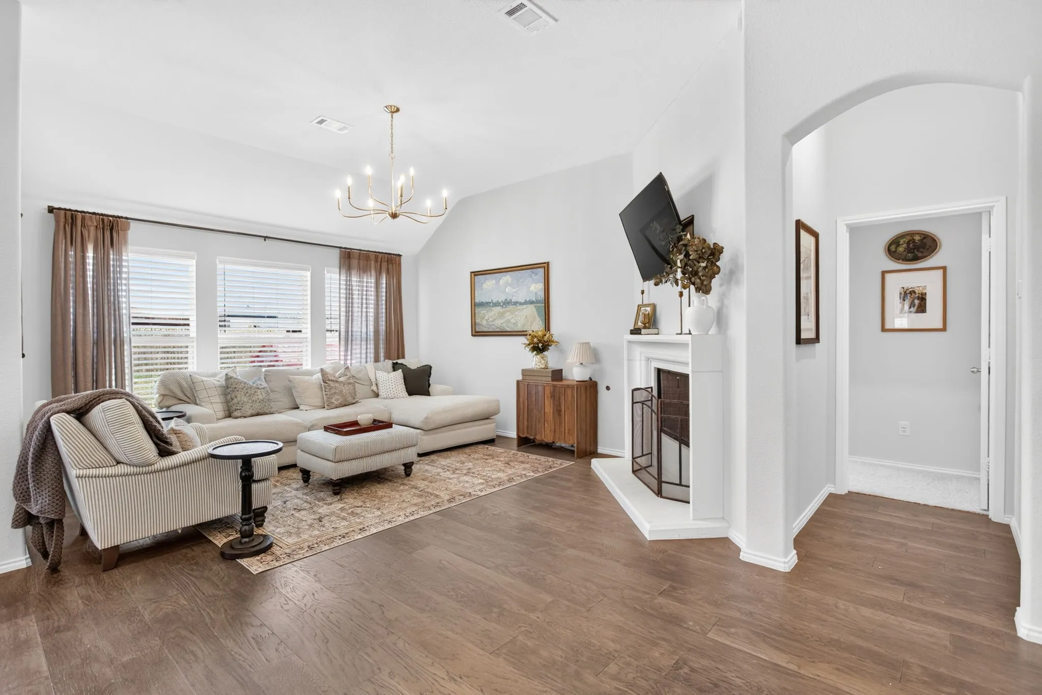 Single Family Residence For Sale in Tarrant County , 4404 Mill Falls Drive, Fort Worth, Texas 76036, 4 Bedroom, 2 Bathroom, 2 Garage spaces, 1,929 Sqft, built in 2023, mls#21395624, Real Estate Agent in Fort Worth, Homes For Sale in Tarrant county, Homes For Sale in Fort Worth, Realtor in Fort Worth Texas, Real Estate Brokerage Independent Realty Texas, Luminita Cordes Realtor