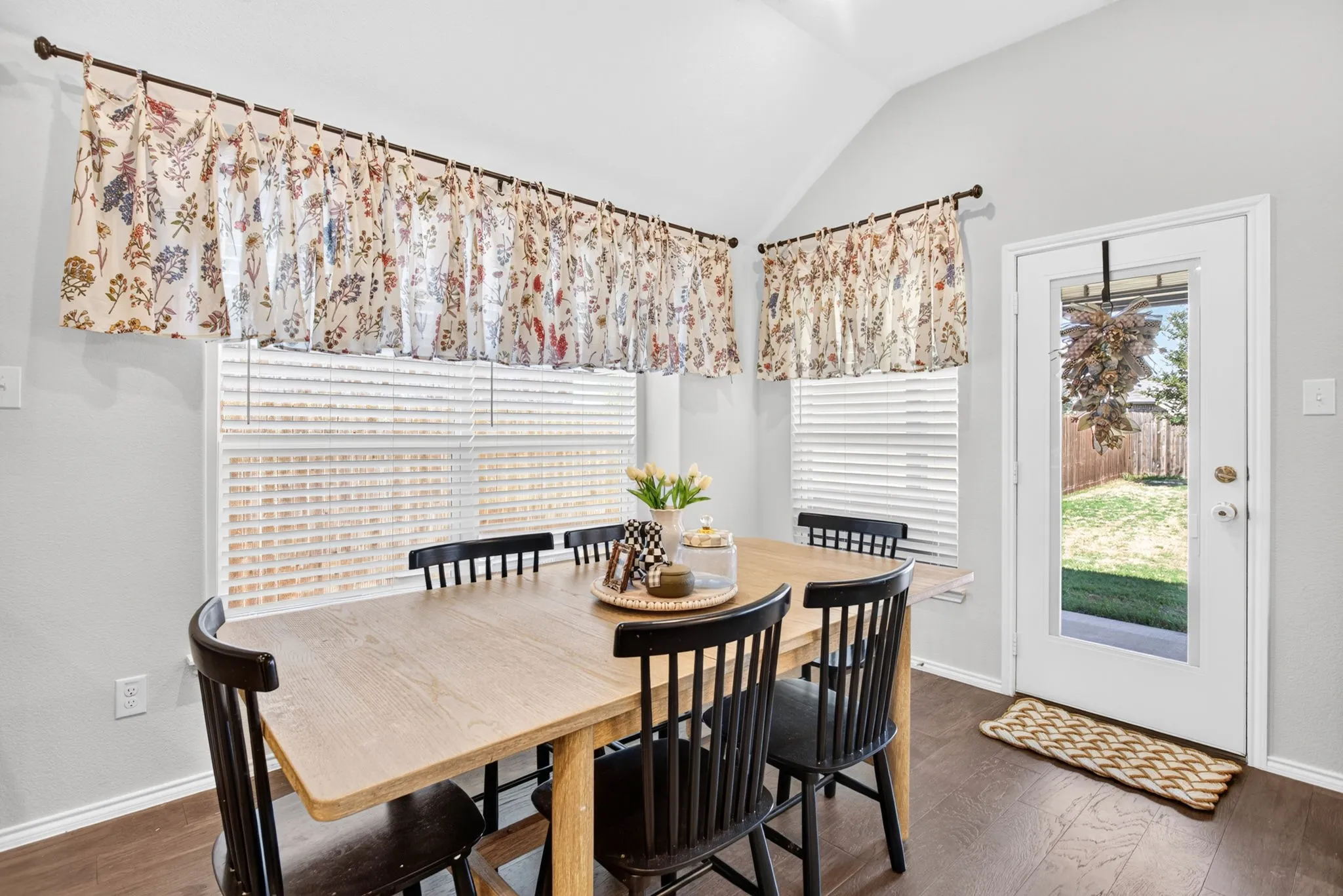 Single Family Residence For Sale in Tarrant County , 4404 Mill Falls Drive, Fort Worth, Texas 76036, 4 Bedroom, 2 Bathroom, 2 Garage spaces, 1,929 Sqft, built in 2023, mls#21395624, Real Estate Agent in Fort Worth, Homes For Sale in Tarrant county, Homes For Sale in Fort Worth, Realtor in Fort Worth Texas, Real Estate Brokerage Independent Realty Texas, Luminita Cordes Realtor
