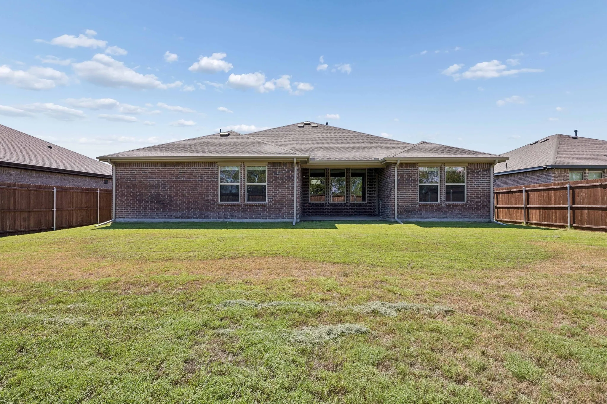 Single Family Residence For Sale in Rockwall County , 3019 Duck Heights Avenue, Royse City, Texas 75189, 3 Bedroom, 2 Bathroom, 2 Garage spaces, 2,276 Sqft, built in 2023, mls#21394740, Real Estate Agent in Royse City, Homes For Sale in Rockwall county, Homes For Sale in Royse City, Realtor in Royse City Texas, Real Estate Brokerage Independent Realty Texas, Luminita Cordes Realtor