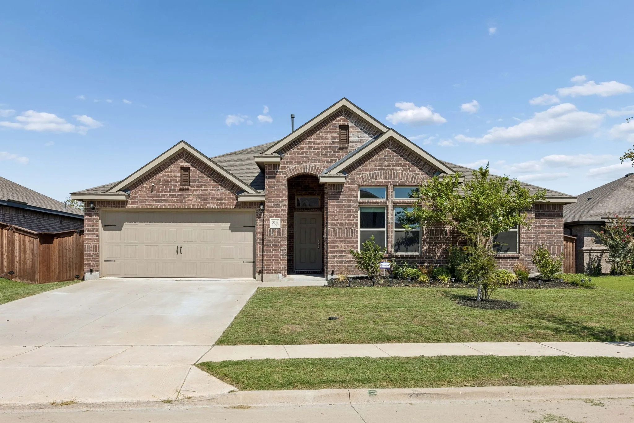 Single Family Residence For Sale in Rockwall County , 3019 Duck Heights Avenue, Royse City, Texas 75189, 3 Bedroom, 2 Bathroom, 2 Garage spaces, 2,276 Sqft, built in 2023, mls#21394740, Real Estate Agent in Royse City, Homes For Sale in Rockwall county, Homes For Sale in Royse City, Realtor in Royse City Texas, Real Estate Brokerage Independent Realty Texas, Luminita Cordes Realtor