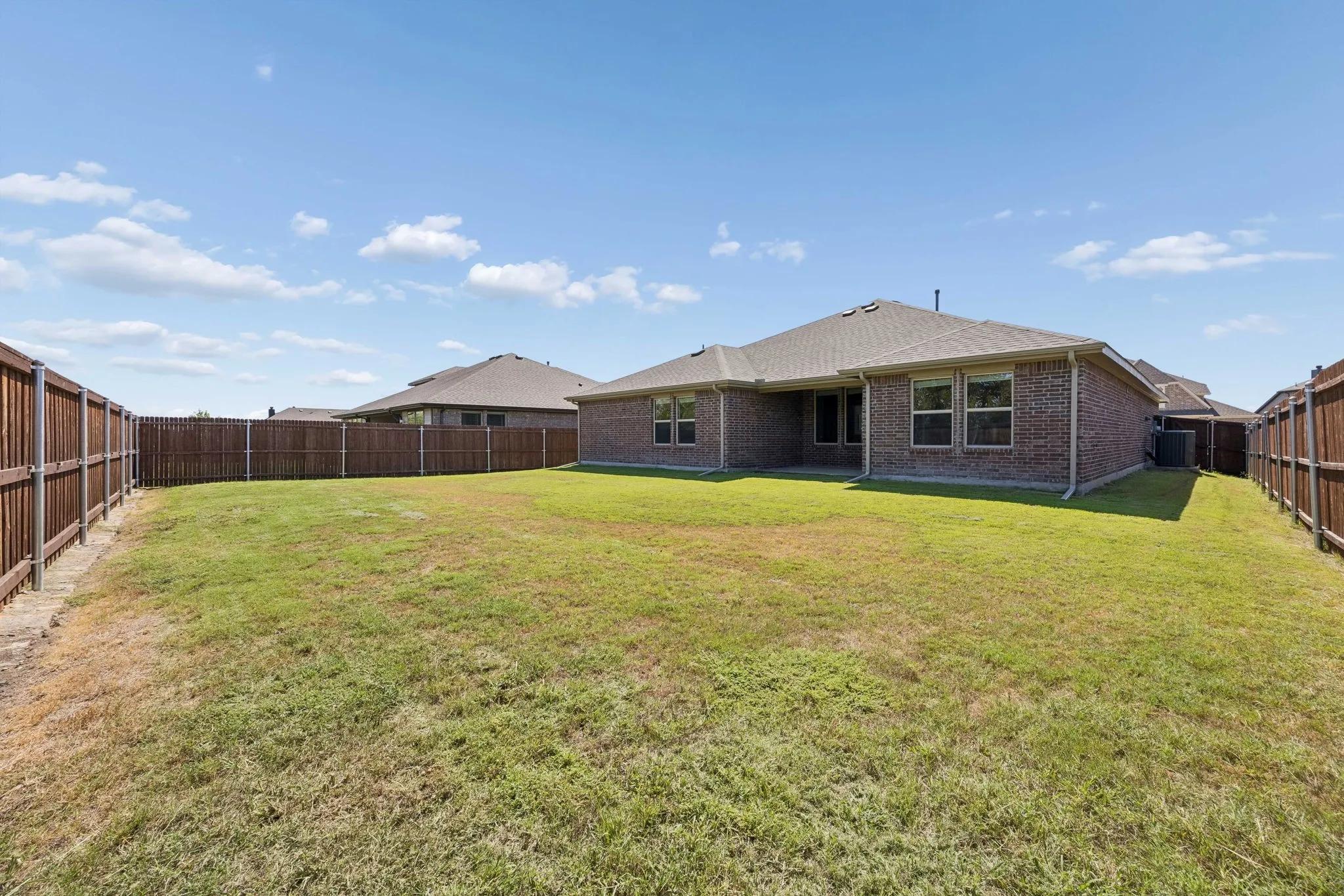 Single Family Residence For Sale in Rockwall County , 3019 Duck Heights Avenue, Royse City, Texas 75189, 3 Bedroom, 2 Bathroom, 2 Garage spaces, 2,276 Sqft, built in 2023, mls#21394740, Real Estate Agent in Royse City, Homes For Sale in Rockwall county, Homes For Sale in Royse City, Realtor in Royse City Texas, Real Estate Brokerage Independent Realty Texas, Luminita Cordes Realtor