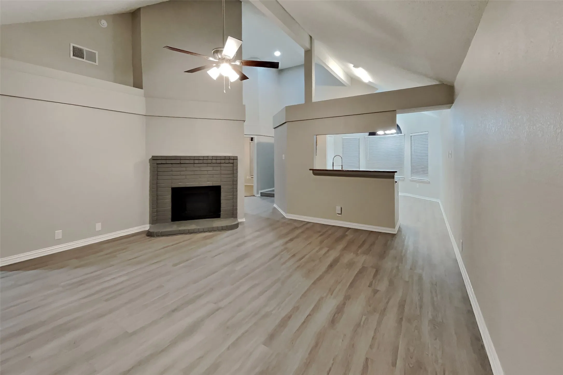Single Family Residence For Rent in Dallas County , 8809 Pheasant Run Drive, Rowlett, Texas 75089, 3 Bedroom, 2 Bathroom, 2 Garage spaces, 1,470 Sqft, built in 1990, mls#21395872, Real Estate Agent in Rowlett, Homes For Rent in Dallas county, Homes For Rent in Rowlett, Realtor in Rowlett Texas, Real Estate Brokerage Independent Realty Texas, Luminita Cordes Realtor