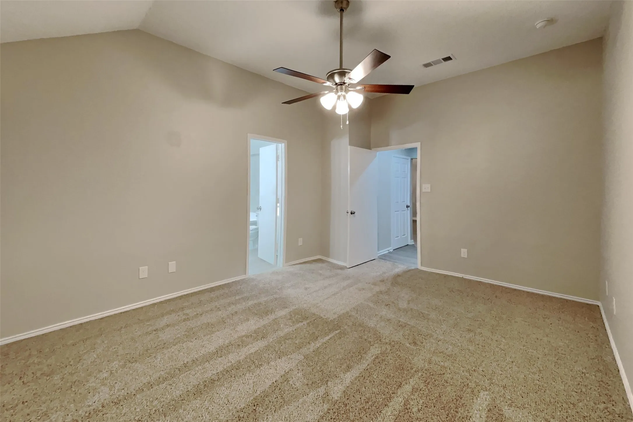 Single Family Residence For Rent in Dallas County , 8809 Pheasant Run Drive, Rowlett, Texas 75089, 3 Bedroom, 2 Bathroom, 2 Garage spaces, 1,470 Sqft, built in 1990, mls#21395872, Real Estate Agent in Rowlett, Homes For Rent in Dallas county, Homes For Rent in Rowlett, Realtor in Rowlett Texas, Real Estate Brokerage Independent Realty Texas, Luminita Cordes Realtor