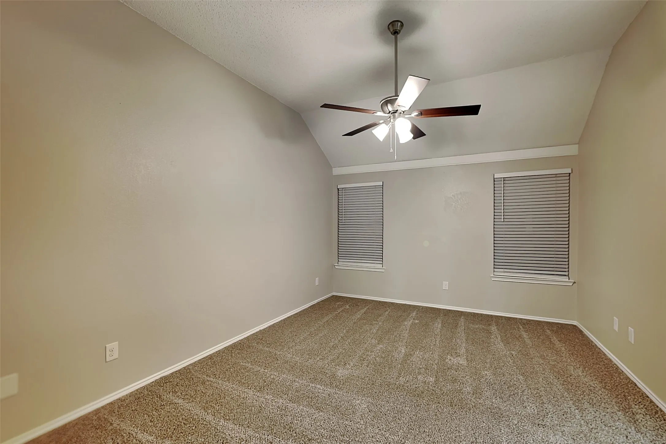 Single Family Residence For Rent in Dallas County , 8809 Pheasant Run Drive, Rowlett, Texas 75089, 3 Bedroom, 2 Bathroom, 2 Garage spaces, 1,470 Sqft, built in 1990, mls#21395872, Real Estate Agent in Rowlett, Homes For Rent in Dallas county, Homes For Rent in Rowlett, Realtor in Rowlett Texas, Real Estate Brokerage Independent Realty Texas, Luminita Cordes Realtor