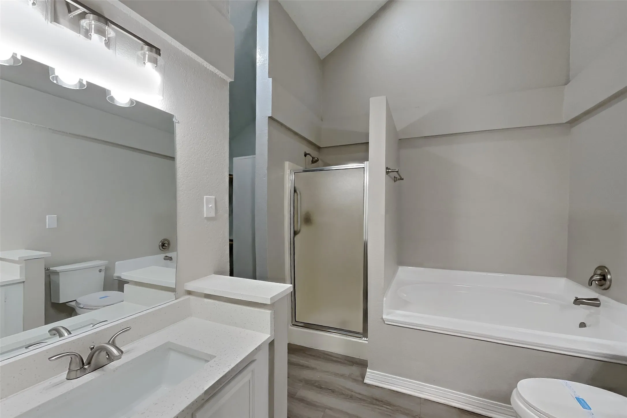 Single Family Residence For Rent in Dallas County , 8809 Pheasant Run Drive, Rowlett, Texas 75089, 3 Bedroom, 2 Bathroom, 2 Garage spaces, 1,470 Sqft, built in 1990, mls#21395872, Real Estate Agent in Rowlett, Homes For Rent in Dallas county, Homes For Rent in Rowlett, Realtor in Rowlett Texas, Real Estate Brokerage Independent Realty Texas, Luminita Cordes Realtor