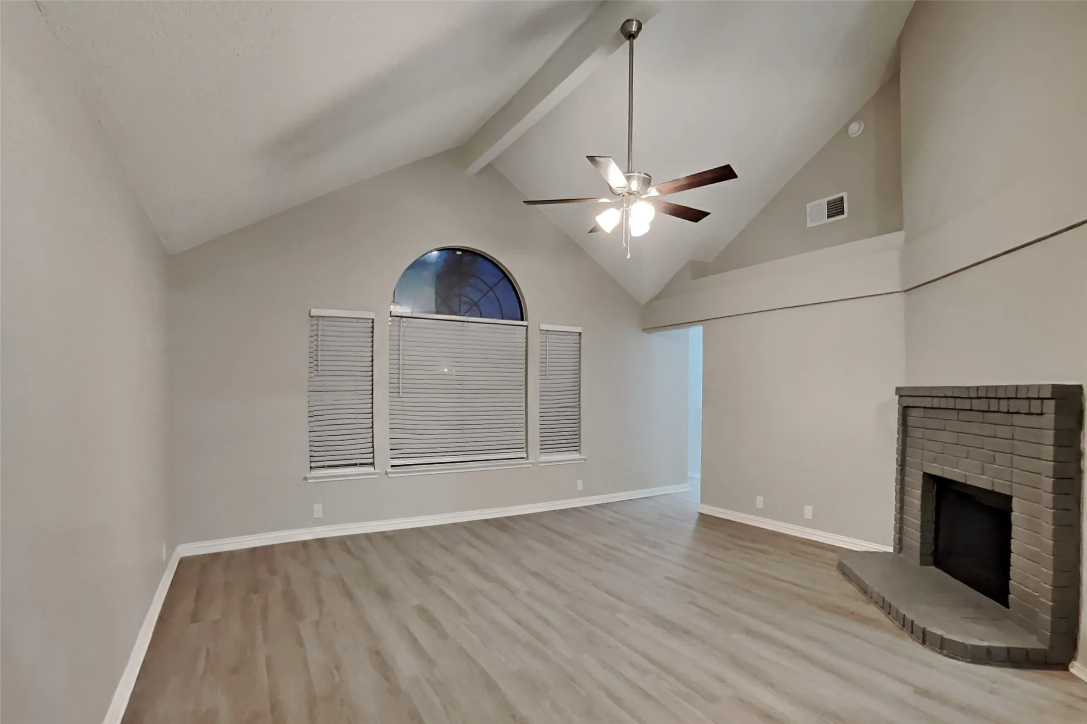 Single Family Residence For Rent in Dallas County , 8809 Pheasant Run Drive, Rowlett, Texas 75089, 3 Bedroom, 2 Bathroom, 2 Garage spaces, 1,470 Sqft, built in 1990, mls#21395872, Real Estate Agent in Rowlett, Homes For Rent in Dallas county, Homes For Rent in Rowlett, Realtor in Rowlett Texas, Real Estate Brokerage Independent Realty Texas, Luminita Cordes Realtor