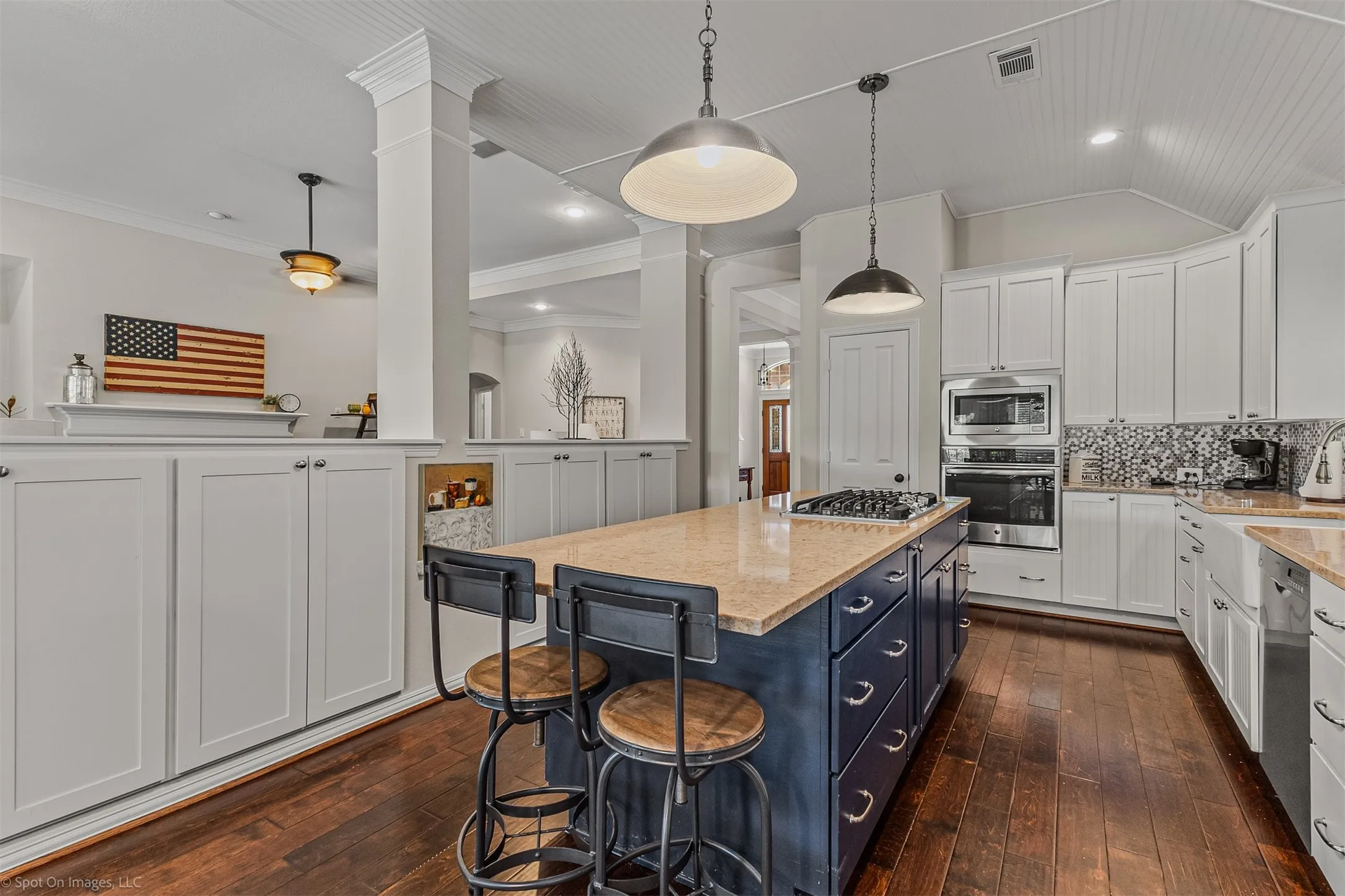 Single Family Residence For Sale in Rockwall County , 208 Lionhart Place, Rockwall, Texas 75032, 4 Bedroom, 3 Bathroom, 2 Garage spaces, 2,610 Sqft, built in 1996, mls#21389430, Real Estate Agent in Rockwall, Homes For Sale in Rockwall county, Homes For Sale in Rockwall, Realtor in Rockwall Texas, Real Estate Brokerage Independent Realty Texas, Luminita Cordes Realtor