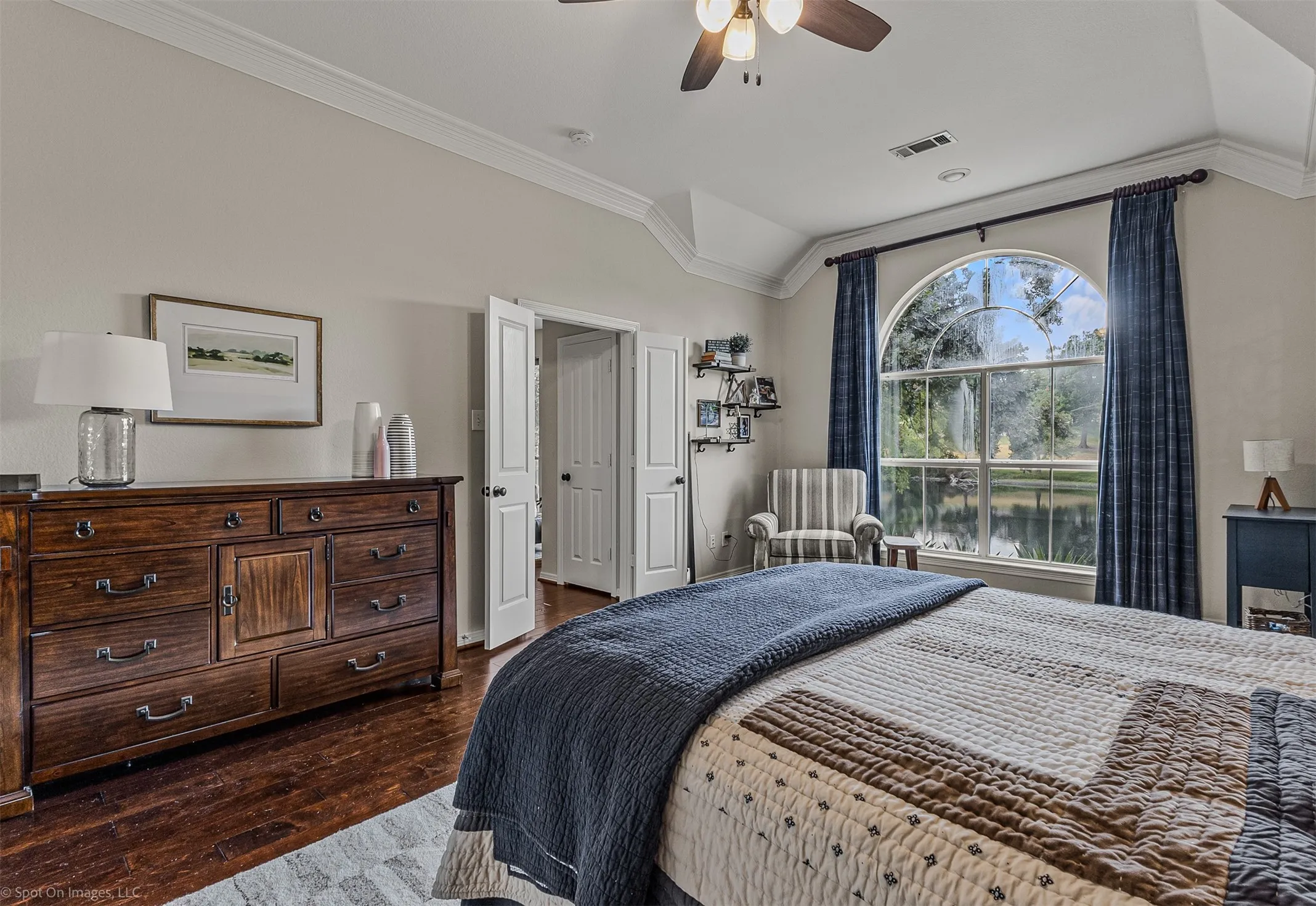 Single Family Residence For Sale in Rockwall County , 208 Lionhart Place, Rockwall, Texas 75032, 4 Bedroom, 3 Bathroom, 2 Garage spaces, 2,610 Sqft, built in 1996, mls#21389430, Real Estate Agent in Rockwall, Homes For Sale in Rockwall county, Homes For Sale in Rockwall, Realtor in Rockwall Texas, Real Estate Brokerage Independent Realty Texas, Luminita Cordes Realtor