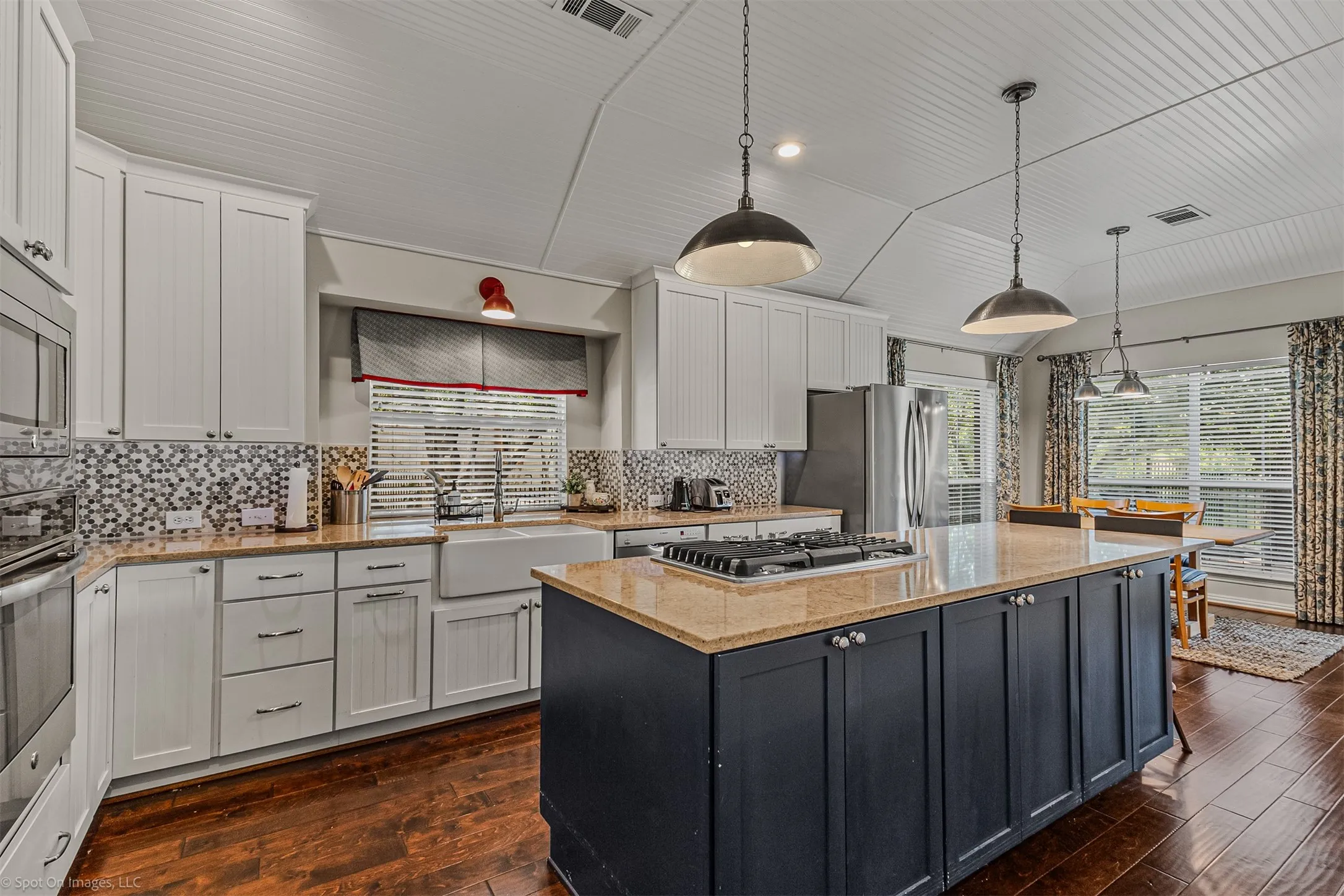 Single Family Residence For Sale in Rockwall County , 208 Lionhart Place, Rockwall, Texas 75032, 4 Bedroom, 3 Bathroom, 2 Garage spaces, 2,610 Sqft, built in 1996, mls#21389430, Real Estate Agent in Rockwall, Homes For Sale in Rockwall county, Homes For Sale in Rockwall, Realtor in Rockwall Texas, Real Estate Brokerage Independent Realty Texas, Luminita Cordes Realtor