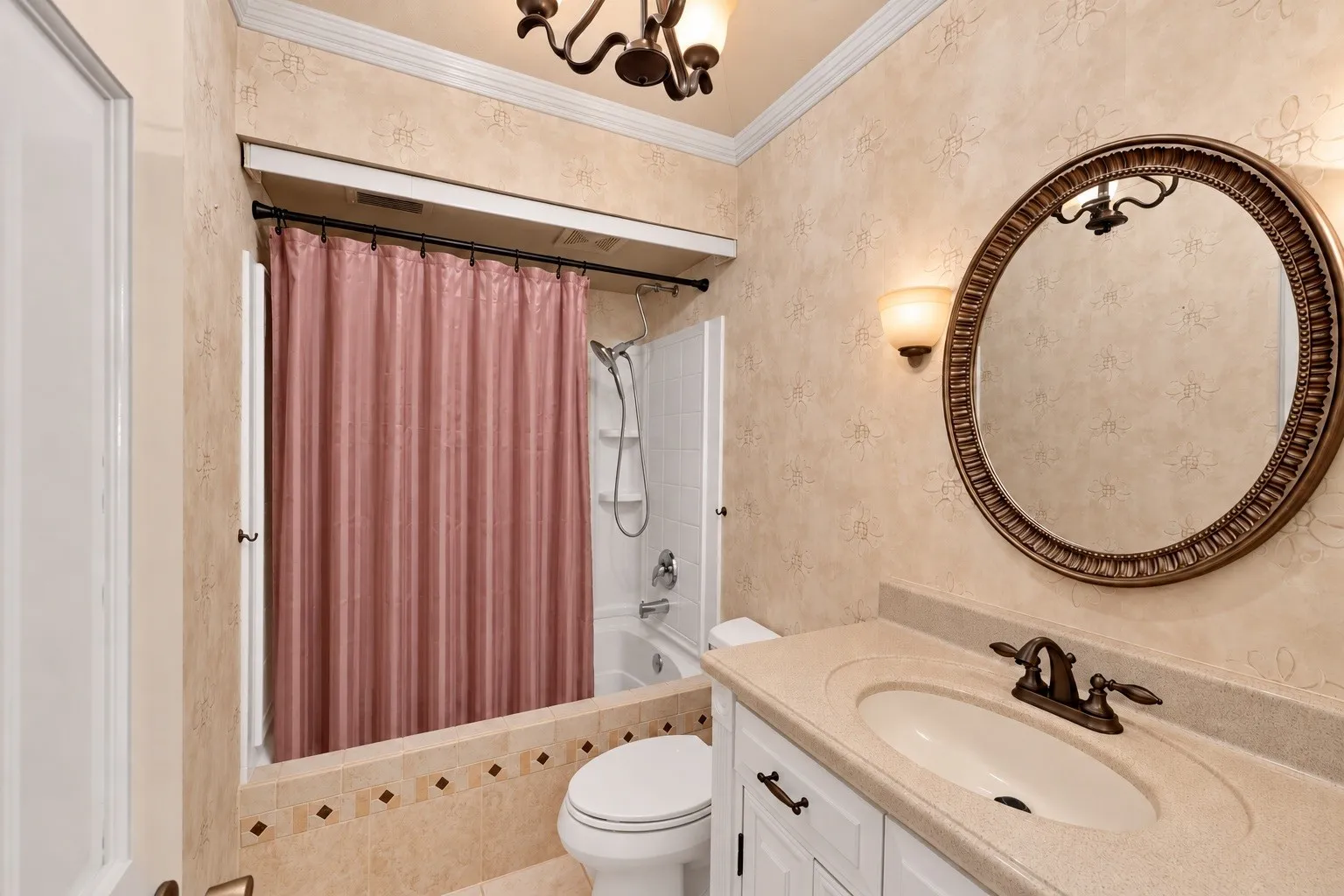 Single Family Residence For Sale in Tarrant County , 501 Roundrock Lane, Fort Worth, Texas 76140, 5 Bedroom, 3 Bathroom, 2 Garage spaces, 2,241 Sqft, built in 2004, mls#21391296, Real Estate Agent in Fort Worth, Homes For Sale in Tarrant county, Homes For Sale in Fort Worth, Realtor in Fort Worth Texas, Real Estate Brokerage Independent Realty Texas, Luminita Cordes Realtor