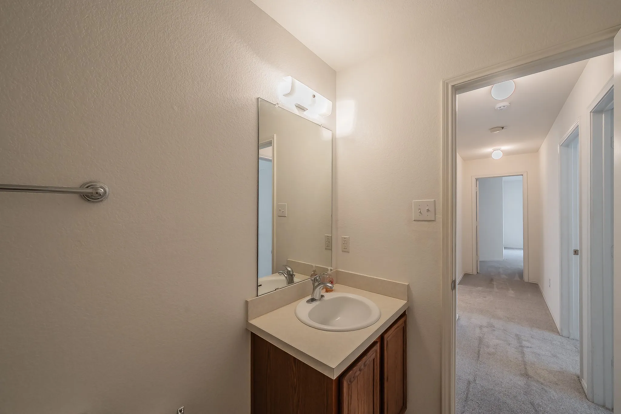 Single Family Residence For Sale in Tarrant County , 6833 Bluff View Drive, Watauga, Texas 76137, 4 Bedroom, 2 Bathroom, 2 Garage spaces, 1,957 Sqft, built in 2000, mls#21392972, Real Estate Agent in Watauga, Homes For Sale in Tarrant county, Homes For Sale in Watauga, Realtor in Watauga Texas, Real Estate Brokerage Independent Realty Texas, Luminita Cordes Realtor