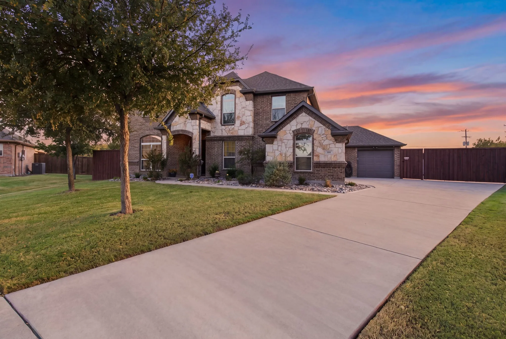 Single Family Residence For Sale in Denton County , 435 Bent Creek Cove, Argyle, Texas 76226, 4 Bedroom, 3 Bathroom, 3 Garage spaces, 2,963 Sqft, built in 2013, mls#21394918, Real Estate Agent in Argyle, Homes For Sale in Denton county, Homes For Sale in Argyle, Realtor in Argyle Texas, Real Estate Brokerage Independent Realty Texas, Luminita Cordes Realtor
