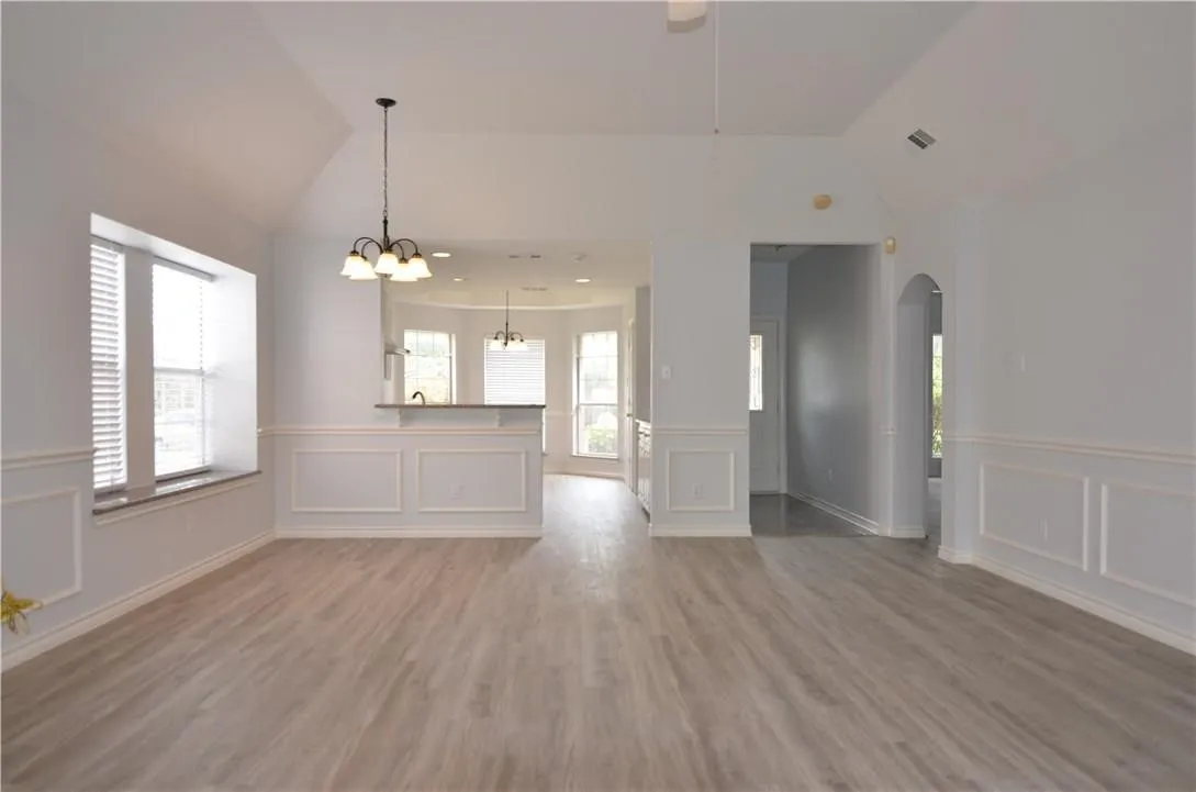 Single Family Residence For Rent in Collin County , 8113 Case Drive, Plano, Texas 75025, 3 Bedroom, 2 Bathroom, 2 Garage spaces, 1,664 Sqft, built in 1995, mls#21395878, Real Estate Agent in Plano, Homes For Rent in Collin county, Homes For Rent in Plano, Realtor in Plano Texas, Real Estate Brokerage Independent Realty Texas, Luminita Cordes Realtor