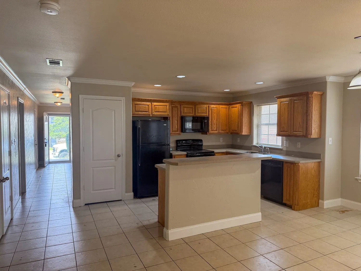 Duplex For Rent in Grayson County , 1611 Park Place, Sherman, Texas 75092, 3 Bedroom, 2 Bathroom, 1 Garage spaces, 1,316 Sqft, built in 2005, mls#21395886, Real Estate Agent in Sherman, Homes For Rent in Grayson county, Homes For Rent in Sherman, Realtor in Sherman Texas, Real Estate Brokerage Independent Realty Texas, Luminita Cordes Realtor