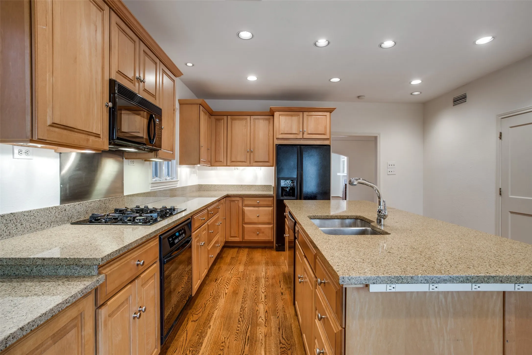 Improved Land For Sale in Dallas County , 4111 Normandy Avenue, University Park, Texas 75205, 0, 0, Garage spaces, 0 Sqft, built in 1930, mls#21395867, Real Estate Agent in University Park, Homes For Sale in Dallas county, Homes For Sale in University Park, Realtor in University Park Texas, Real Estate Brokerage Independent Realty Texas, Luminita Cordes Realtor