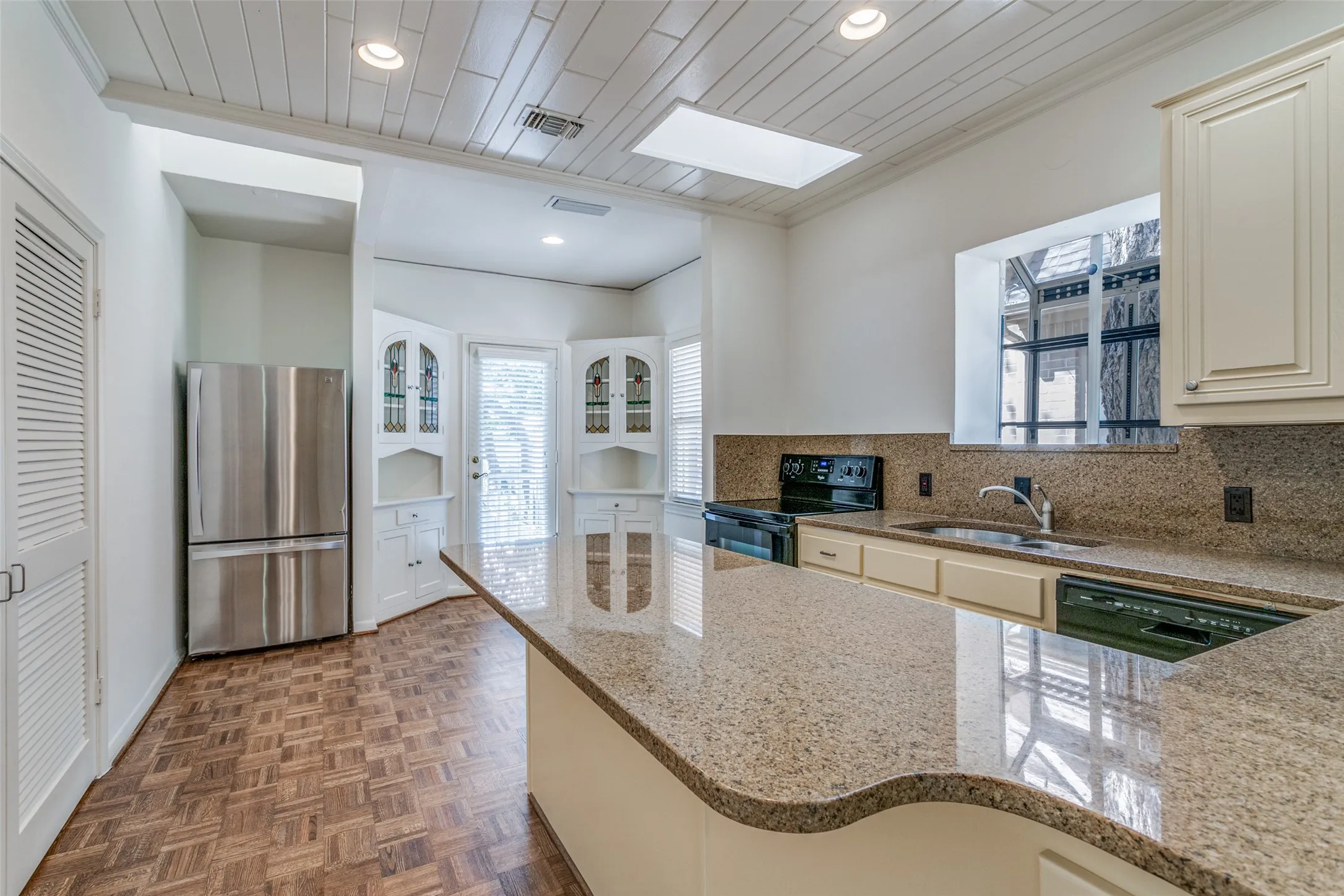 Duplex For Sale in Dallas County , 4111 Normandy Avenue, University Park, Texas 75205, 4 Bedroom, 4 Bathroom, 3 Garage spaces, 0 Sqft, built in 1930, mls#21395881, Real Estate Agent in University Park, Homes For Sale in Dallas county, Homes For Sale in University Park, Realtor in University Park Texas, Real Estate Brokerage Independent Realty Texas, Luminita Cordes Realtor