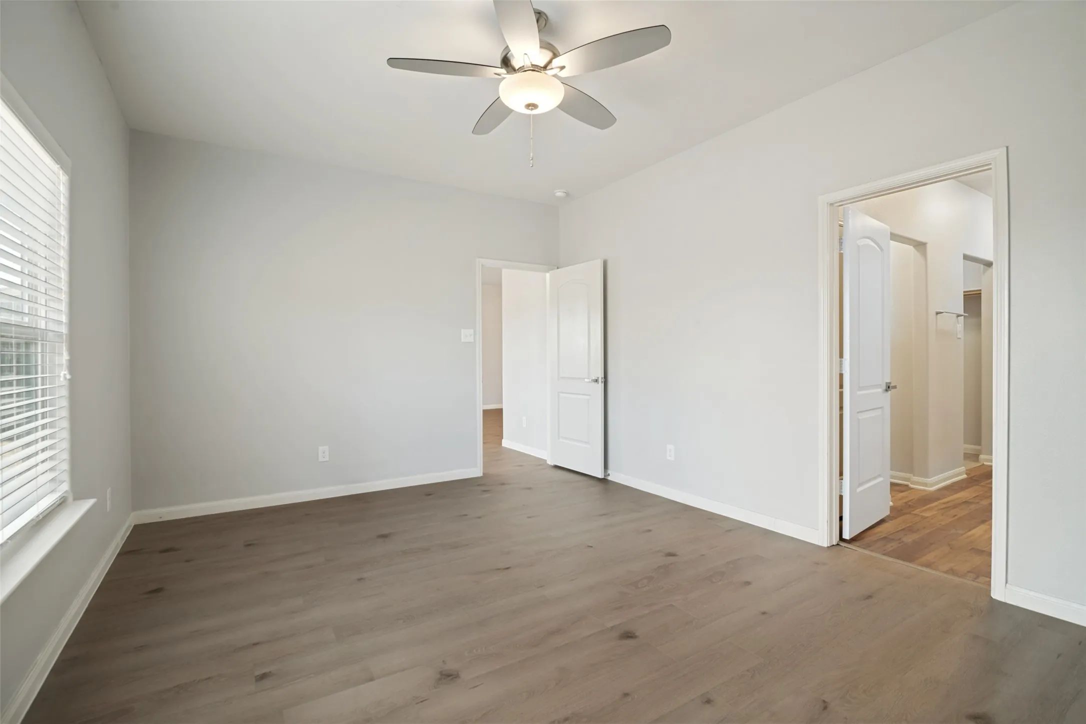 Single Family Residence For Sale in Kaufman County , 2045 Gardenia Drive, Forney, Texas 75126, 5 Bedroom, 3 Bathroom, 2 Garage spaces, 2,744 Sqft, built in 2014, mls#21395899, Real Estate Agent in Forney, Homes For Sale in Kaufman county, Homes For Sale in Forney, Realtor in Forney Texas, Real Estate Brokerage Independent Realty Texas, Luminita Cordes Realtor