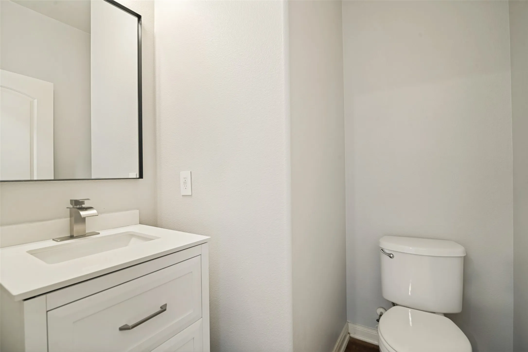 Single Family Residence For Sale in Kaufman County , 2045 Gardenia Drive, Forney, Texas 75126, 5 Bedroom, 3 Bathroom, 2 Garage spaces, 2,744 Sqft, built in 2014, mls#21395899, Real Estate Agent in Forney, Homes For Sale in Kaufman county, Homes For Sale in Forney, Realtor in Forney Texas, Real Estate Brokerage Independent Realty Texas, Luminita Cordes Realtor