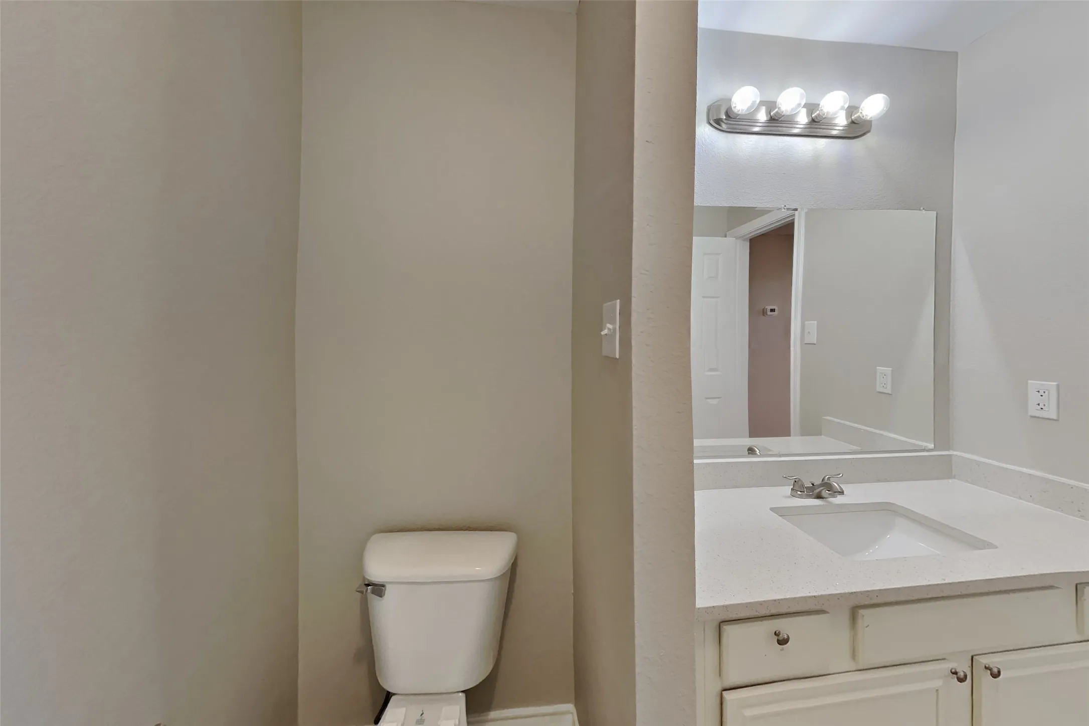 Single Family Residence For Rent in Tarrant County , 637 Crystal Brook Drive, Saginaw, Texas 76179, 4 Bedroom, 3 Bathroom, 2 Garage spaces, 2,095 Sqft, built in 1999, mls#21395897, Real Estate Agent in Saginaw, Homes For Rent in Tarrant county, Homes For Rent in Saginaw, Realtor in Saginaw Texas, Real Estate Brokerage Independent Realty Texas, Luminita Cordes Realtor