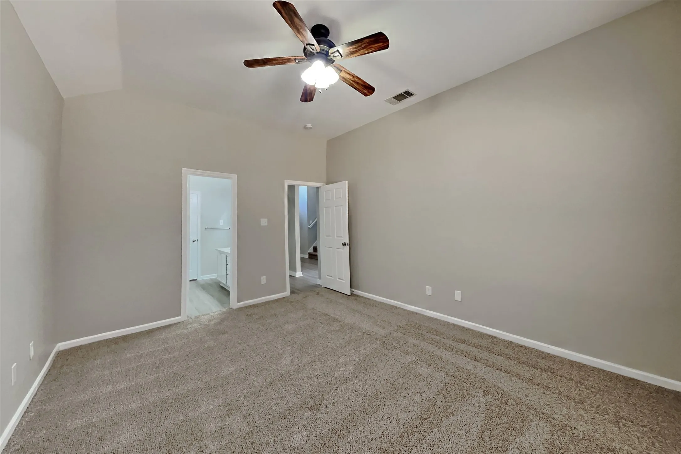 Single Family Residence For Rent in Tarrant County , 637 Crystal Brook Drive, Saginaw, Texas 76179, 4 Bedroom, 3 Bathroom, 2 Garage spaces, 2,095 Sqft, built in 1999, mls#21395897, Real Estate Agent in Saginaw, Homes For Rent in Tarrant county, Homes For Rent in Saginaw, Realtor in Saginaw Texas, Real Estate Brokerage Independent Realty Texas, Luminita Cordes Realtor