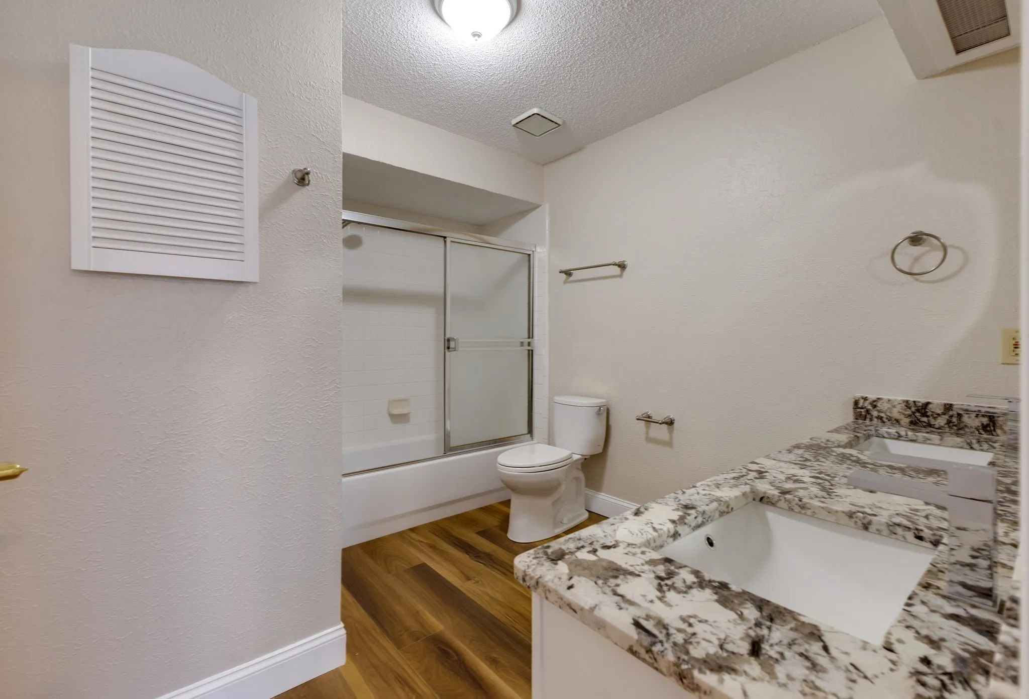 Condominium For Rent in Dallas County , 234 Samuel Boulevard P6, Coppell, Texas 75019, 2 Bedroom, 2 Bathroom, Garage spaces, 1,188 Sqft, built in 1984, mls#21392353, Real Estate Agent in Coppell, Homes For Rent in Dallas county, Homes For Rent in Coppell, Realtor in Coppell Texas, Real Estate Brokerage Independent Realty Texas, Luminita Cordes Realtor