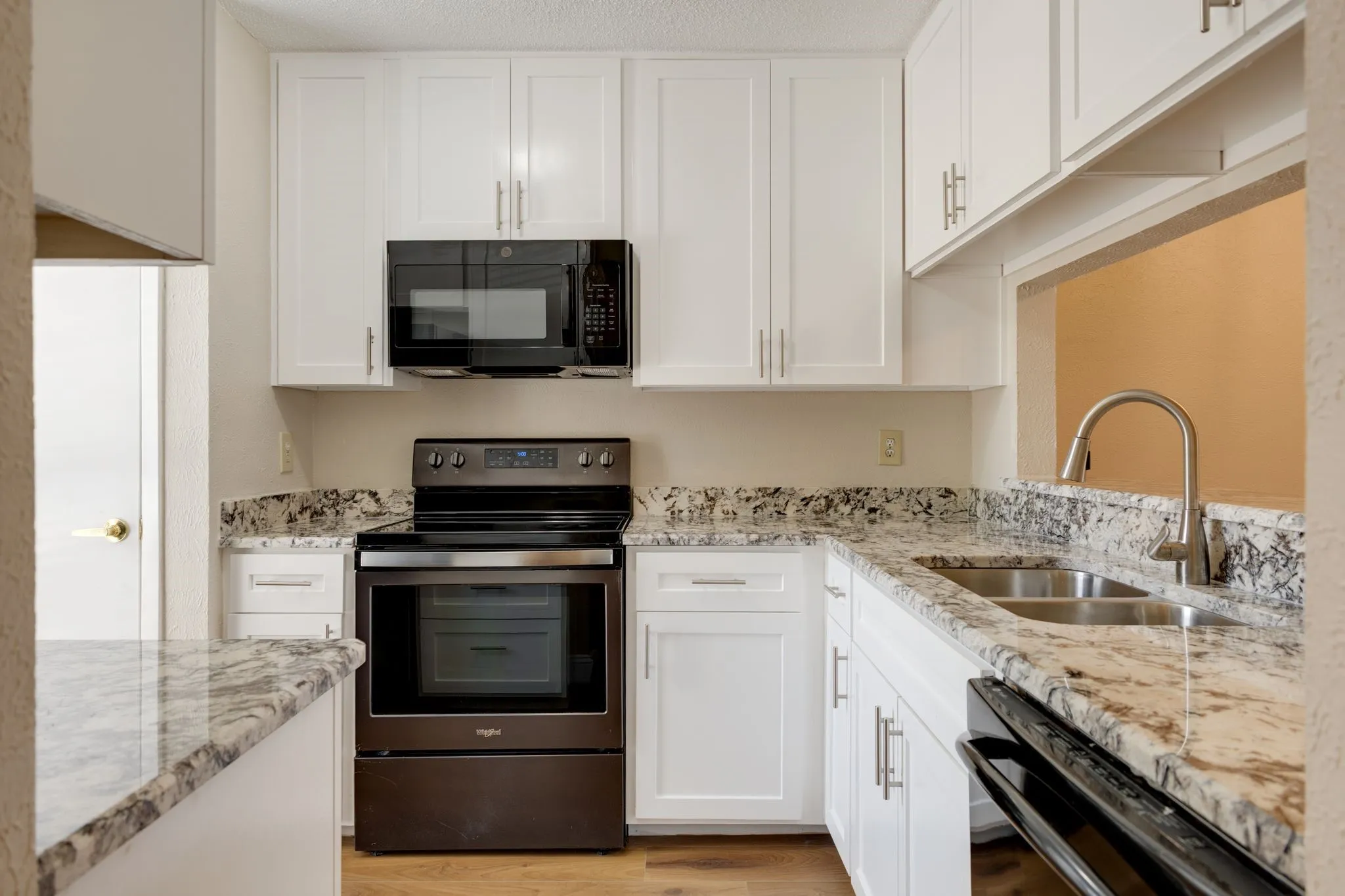 Condominium For Rent in Dallas County , 234 Samuel Boulevard P6, Coppell, Texas 75019, 2 Bedroom, 2 Bathroom, Garage spaces, 1,188 Sqft, built in 1984, mls#21392353, Real Estate Agent in Coppell, Homes For Rent in Dallas county, Homes For Rent in Coppell, Realtor in Coppell Texas, Real Estate Brokerage Independent Realty Texas, Luminita Cordes Realtor