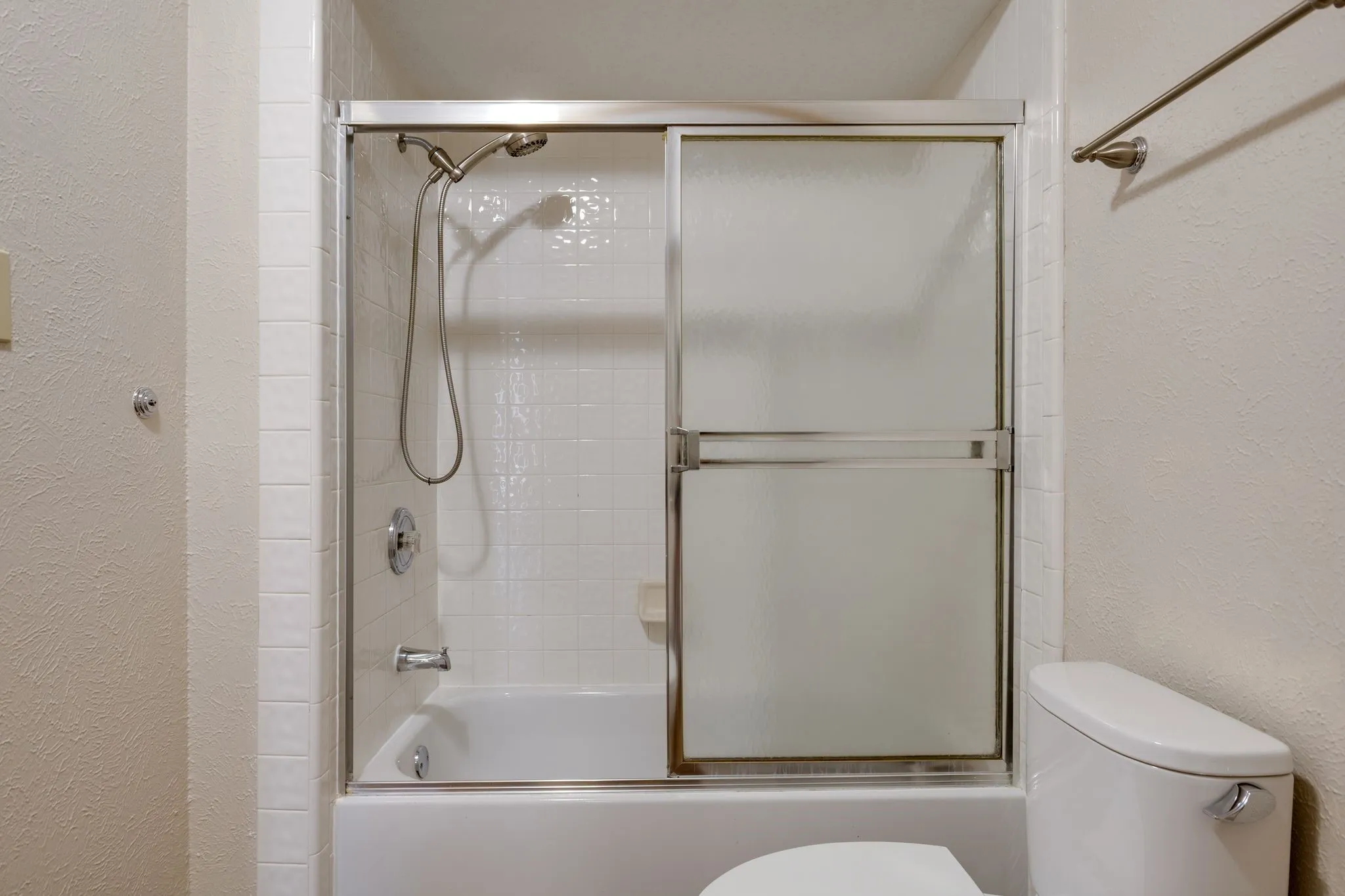 Condominium For Rent in Dallas County , 234 Samuel Boulevard P6, Coppell, Texas 75019, 2 Bedroom, 2 Bathroom, Garage spaces, 1,188 Sqft, built in 1984, mls#21392353, Real Estate Agent in Coppell, Homes For Rent in Dallas county, Homes For Rent in Coppell, Realtor in Coppell Texas, Real Estate Brokerage Independent Realty Texas, Luminita Cordes Realtor