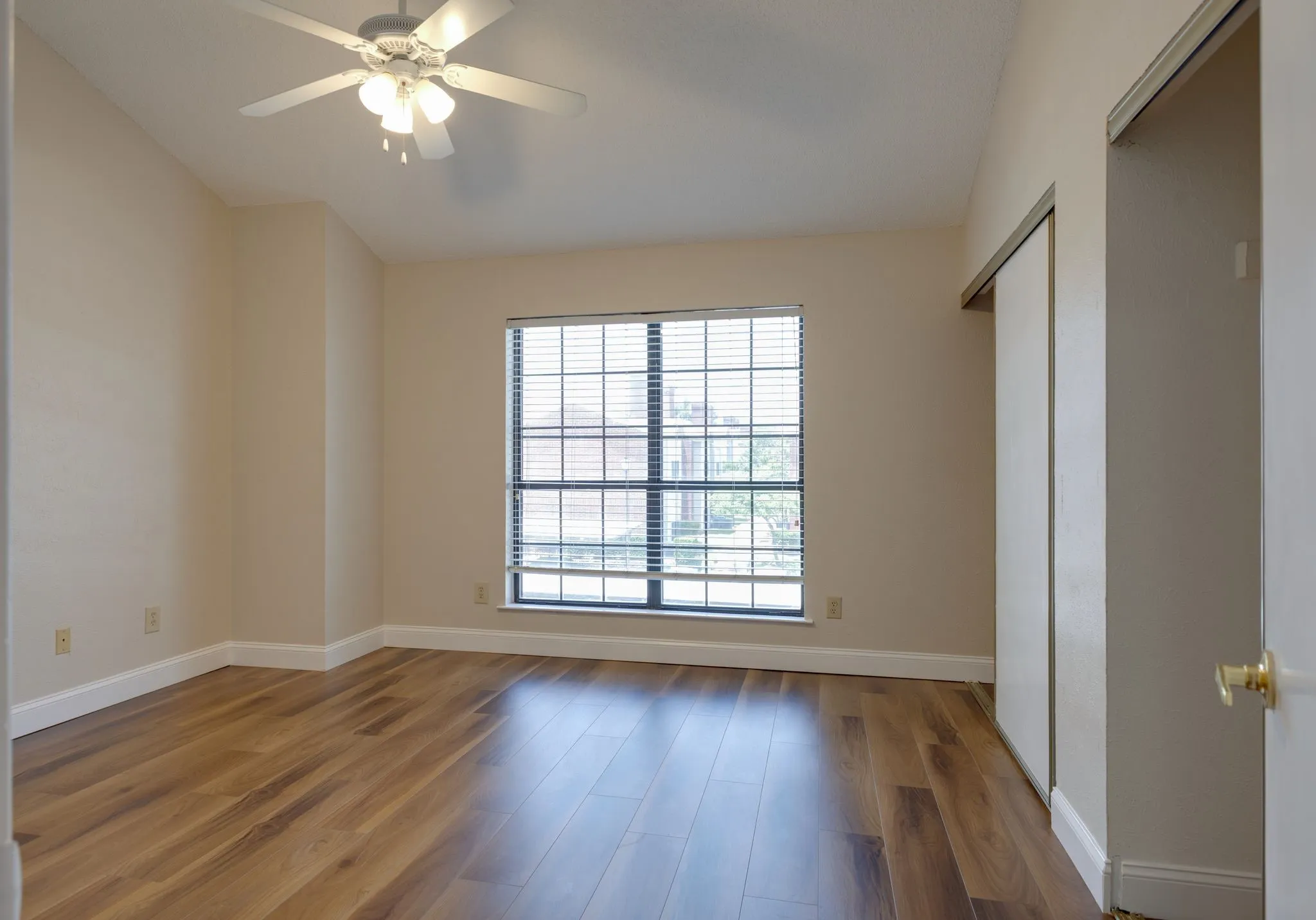 Condominium For Rent in Dallas County , 234 Samuel Boulevard P6, Coppell, Texas 75019, 2 Bedroom, 2 Bathroom, Garage spaces, 1,188 Sqft, built in 1984, mls#21392353, Real Estate Agent in Coppell, Homes For Rent in Dallas county, Homes For Rent in Coppell, Realtor in Coppell Texas, Real Estate Brokerage Independent Realty Texas, Luminita Cordes Realtor