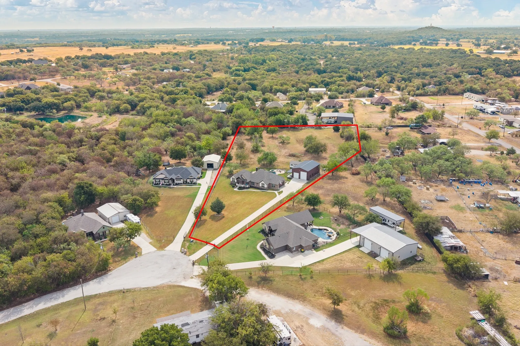 Single Family Residence For Sale in Johnson County , 2533 Lime Court, Burleson, Texas 76028, 4 Bedroom, 3 Bathroom, 2 Garage spaces, 2,447 Sqft, built in 2018, mls#21393356, Real Estate Agent in Burleson, Homes For Sale in Johnson county, Homes For Sale in Burleson, Realtor in Burleson Texas, Real Estate Brokerage Independent Realty Texas, Luminita Cordes Realtor