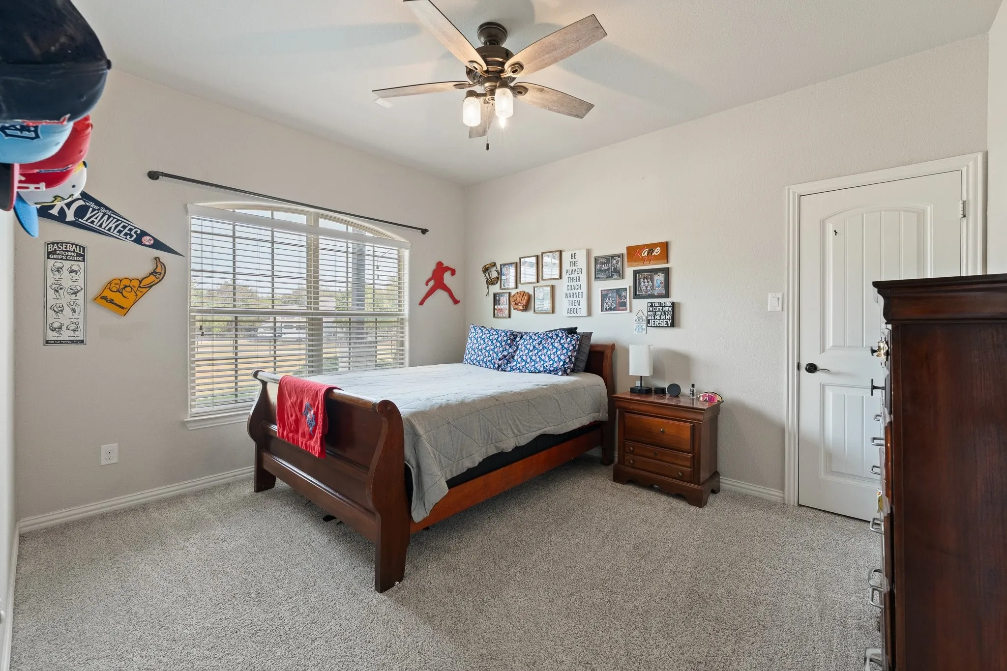 Single Family Residence For Sale in Johnson County , 2533 Lime Court, Burleson, Texas 76028, 4 Bedroom, 3 Bathroom, 2 Garage spaces, 2,447 Sqft, built in 2018, mls#21393356, Real Estate Agent in Burleson, Homes For Sale in Johnson county, Homes For Sale in Burleson, Realtor in Burleson Texas, Real Estate Brokerage Independent Realty Texas, Luminita Cordes Realtor
