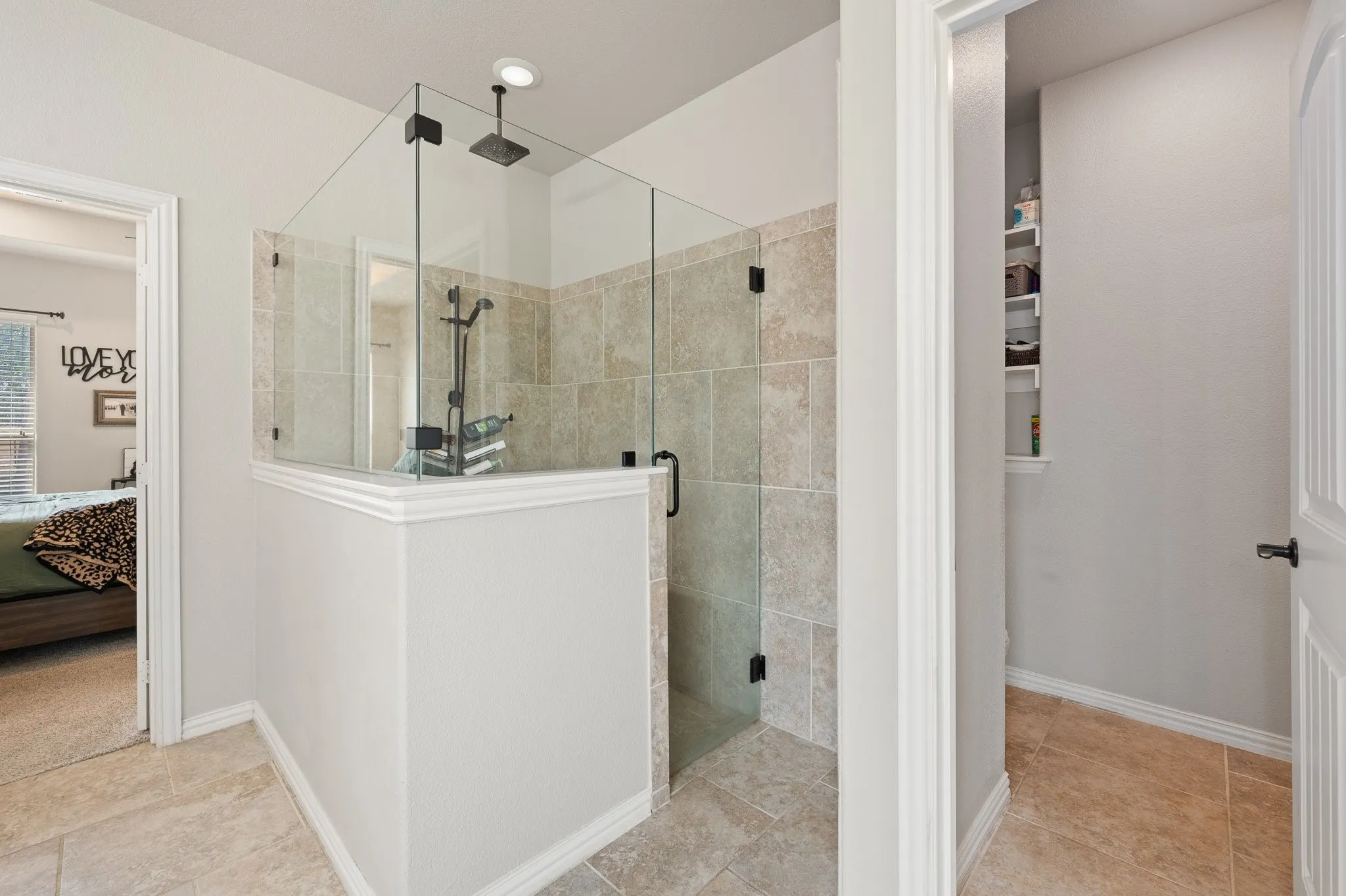 Single Family Residence For Sale in Johnson County , 2533 Lime Court, Burleson, Texas 76028, 4 Bedroom, 3 Bathroom, 2 Garage spaces, 2,447 Sqft, built in 2018, mls#21393356, Real Estate Agent in Burleson, Homes For Sale in Johnson county, Homes For Sale in Burleson, Realtor in Burleson Texas, Real Estate Brokerage Independent Realty Texas, Luminita Cordes Realtor