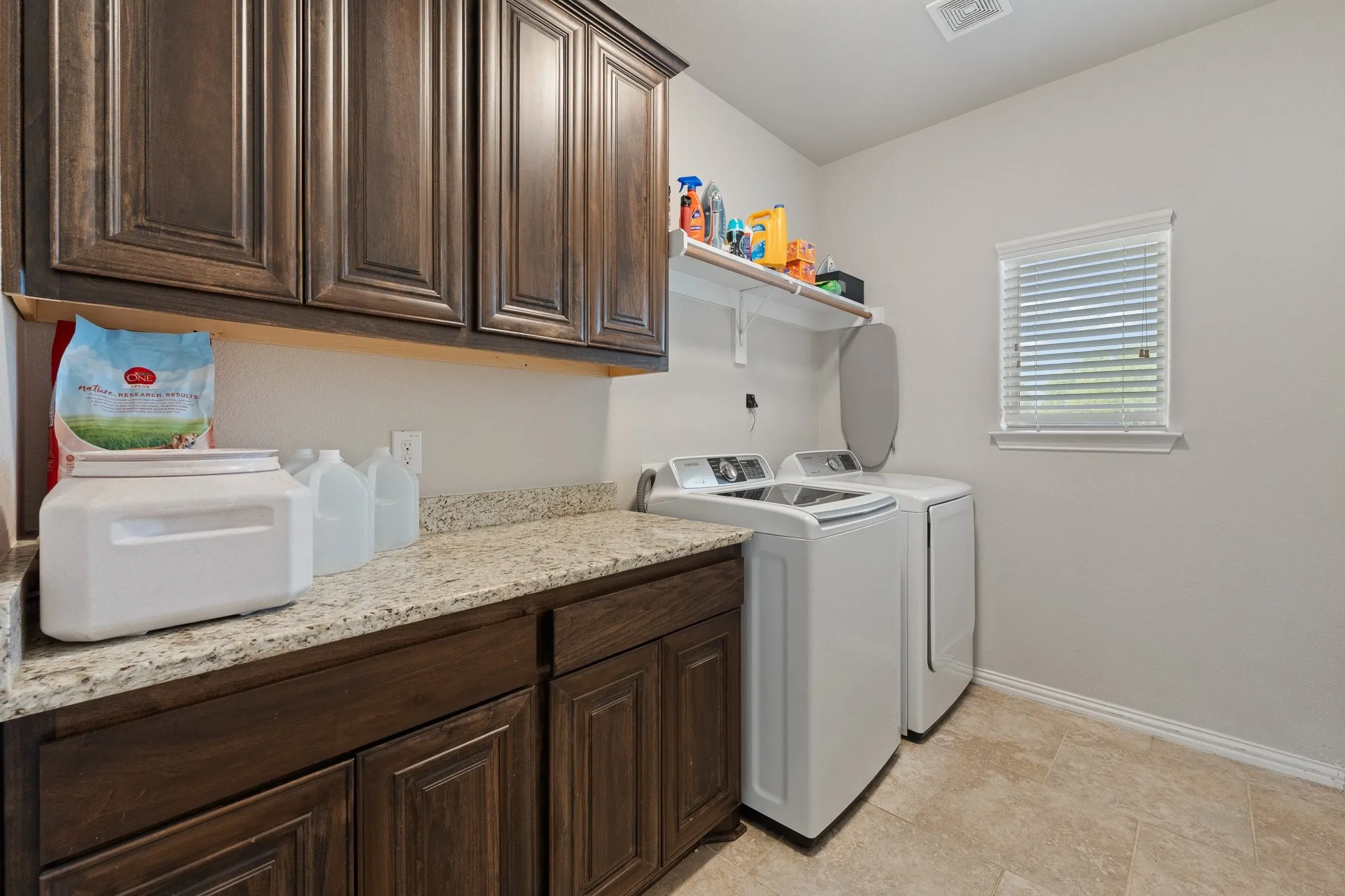 Single Family Residence For Sale in Johnson County , 2533 Lime Court, Burleson, Texas 76028, 4 Bedroom, 3 Bathroom, 2 Garage spaces, 2,447 Sqft, built in 2018, mls#21393356, Real Estate Agent in Burleson, Homes For Sale in Johnson county, Homes For Sale in Burleson, Realtor in Burleson Texas, Real Estate Brokerage Independent Realty Texas, Luminita Cordes Realtor
