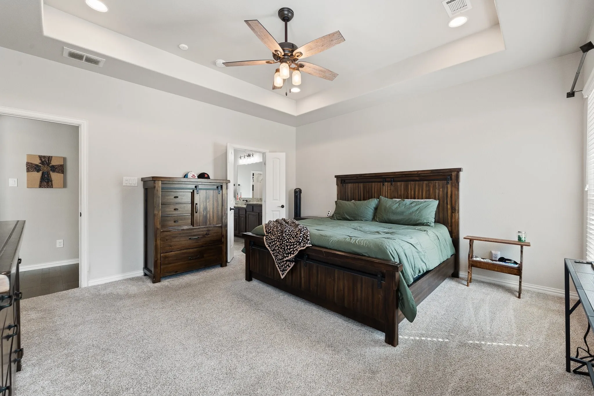 Single Family Residence For Sale in Johnson County , 2533 Lime Court, Burleson, Texas 76028, 4 Bedroom, 3 Bathroom, 2 Garage spaces, 2,447 Sqft, built in 2018, mls#21393356, Real Estate Agent in Burleson, Homes For Sale in Johnson county, Homes For Sale in Burleson, Realtor in Burleson Texas, Real Estate Brokerage Independent Realty Texas, Luminita Cordes Realtor