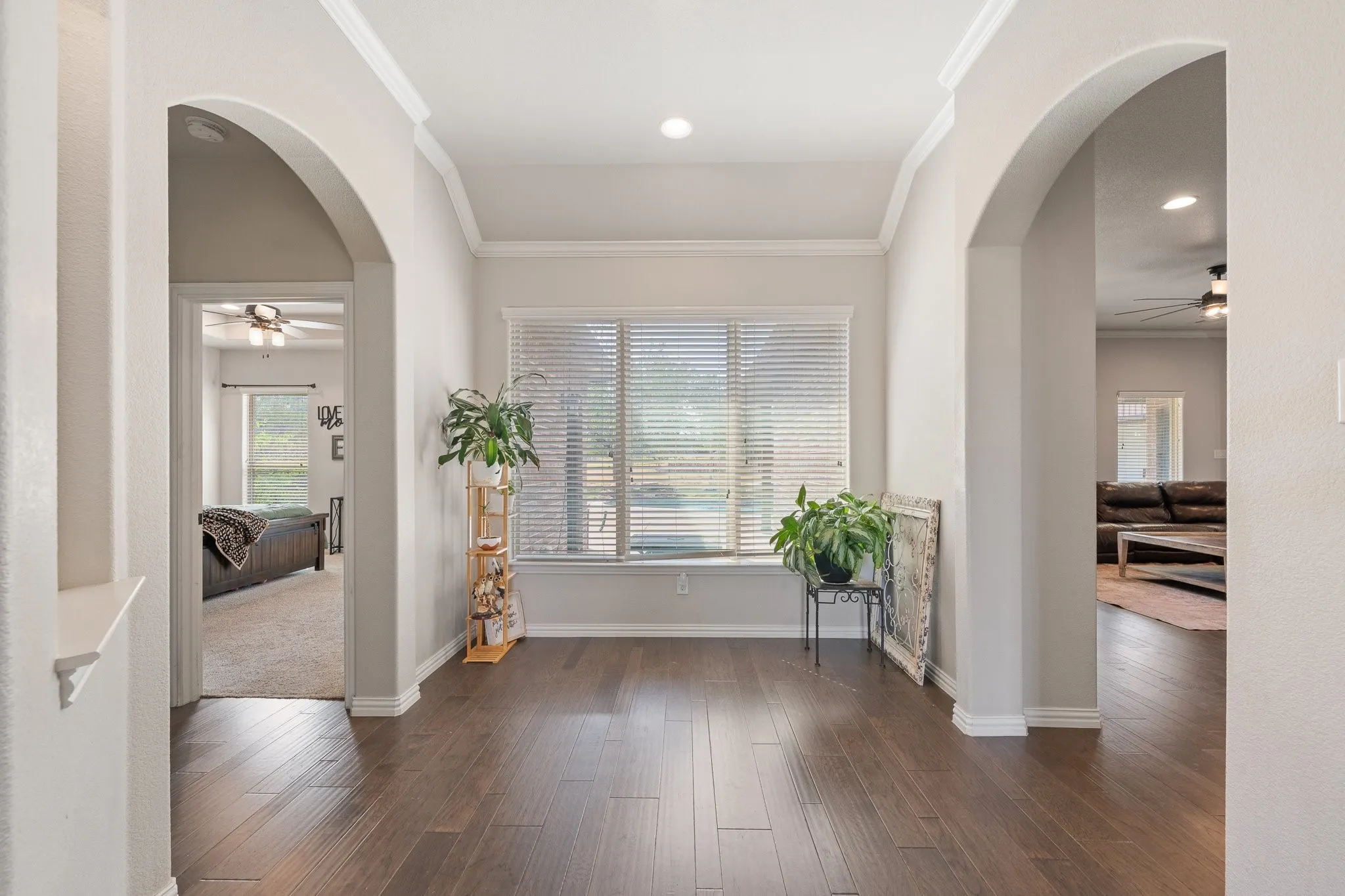 Single Family Residence For Sale in Johnson County , 2533 Lime Court, Burleson, Texas 76028, 4 Bedroom, 3 Bathroom, 2 Garage spaces, 2,447 Sqft, built in 2018, mls#21393356, Real Estate Agent in Burleson, Homes For Sale in Johnson county, Homes For Sale in Burleson, Realtor in Burleson Texas, Real Estate Brokerage Independent Realty Texas, Luminita Cordes Realtor