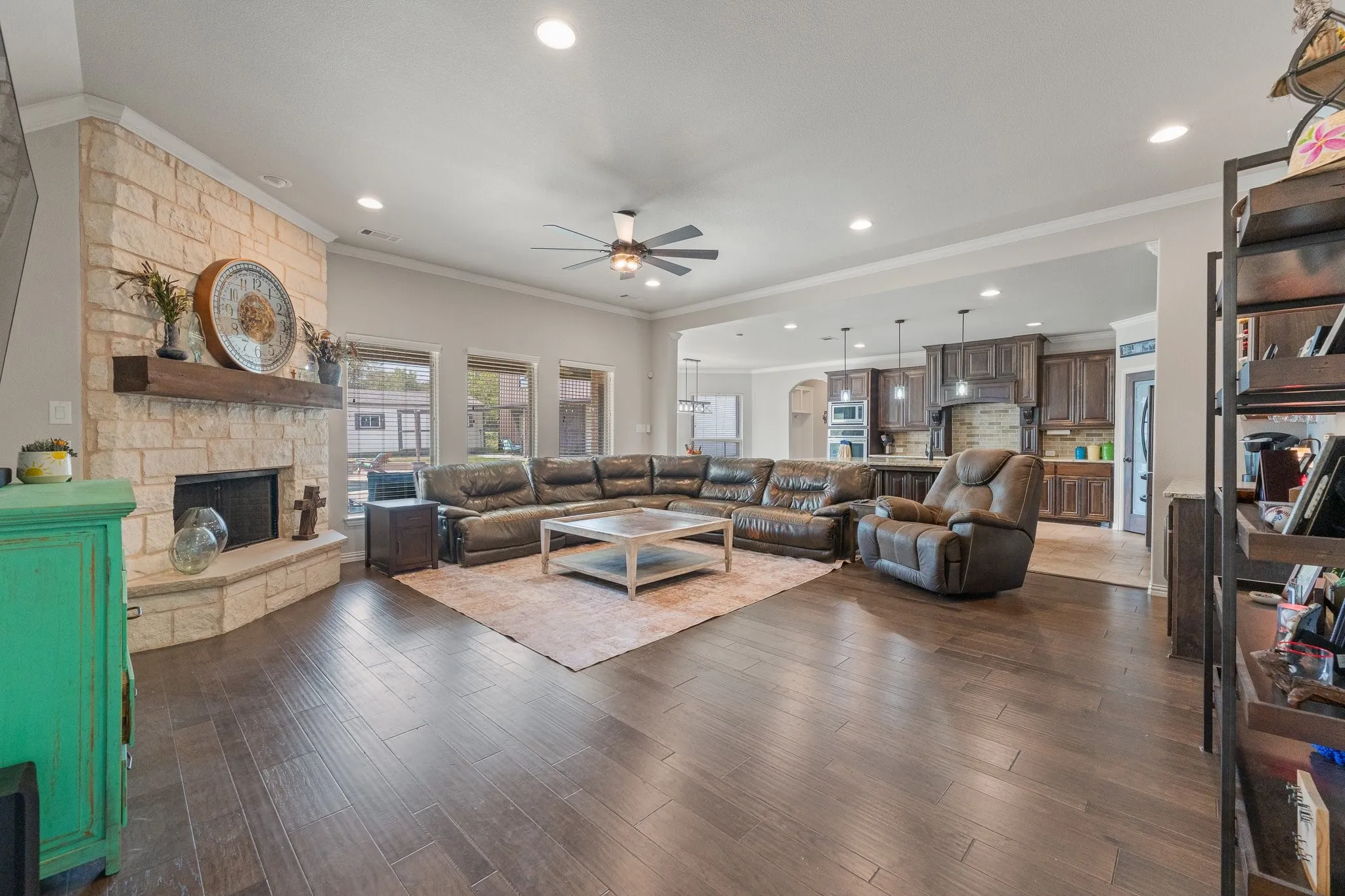 Single Family Residence For Sale in Johnson County , 2533 Lime Court, Burleson, Texas 76028, 4 Bedroom, 3 Bathroom, 2 Garage spaces, 2,447 Sqft, built in 2018, mls#21393356, Real Estate Agent in Burleson, Homes For Sale in Johnson county, Homes For Sale in Burleson, Realtor in Burleson Texas, Real Estate Brokerage Independent Realty Texas, Luminita Cordes Realtor
