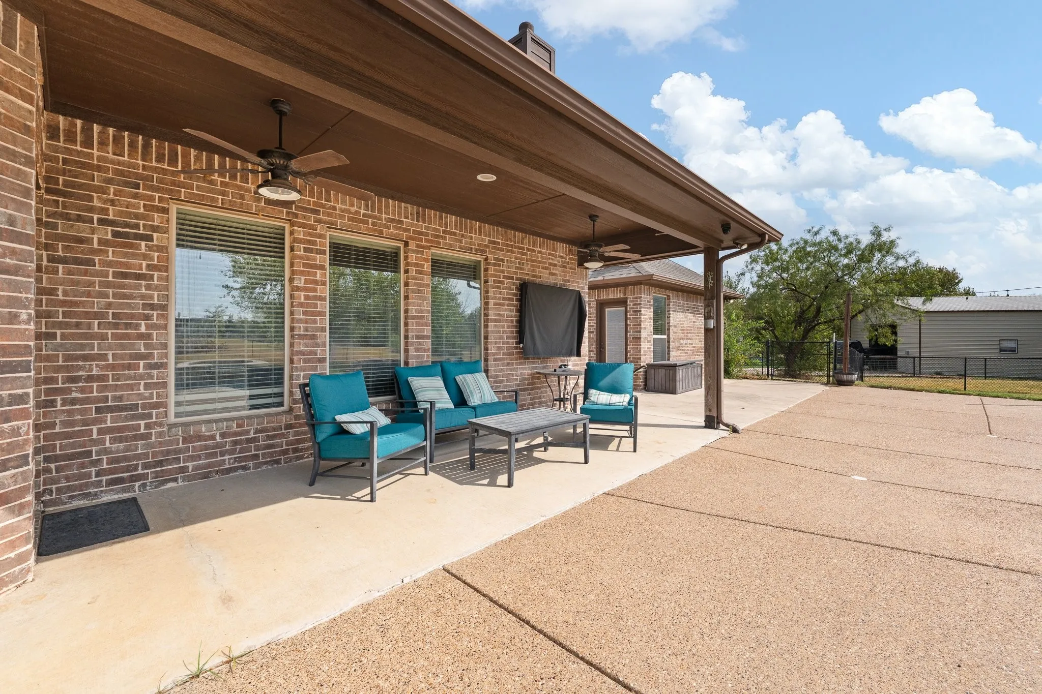 Single Family Residence For Sale in Johnson County , 2533 Lime Court, Burleson, Texas 76028, 4 Bedroom, 3 Bathroom, 2 Garage spaces, 2,447 Sqft, built in 2018, mls#21393356, Real Estate Agent in Burleson, Homes For Sale in Johnson county, Homes For Sale in Burleson, Realtor in Burleson Texas, Real Estate Brokerage Independent Realty Texas, Luminita Cordes Realtor