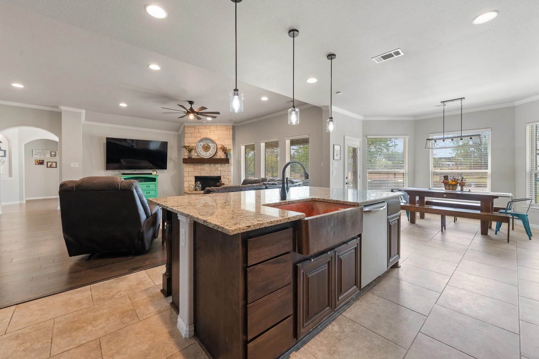 Single Family Residence For Sale in Johnson County , 2533 Lime Court, Burleson, Texas 76028, 4 Bedroom, 3 Bathroom, 2 Garage spaces, 2,447 Sqft, built in 2018, mls#21393356, Real Estate Agent in Burleson, Homes For Sale in Johnson county, Homes For Sale in Burleson, Realtor in Burleson Texas, Real Estate Brokerage Independent Realty Texas, Luminita Cordes Realtor