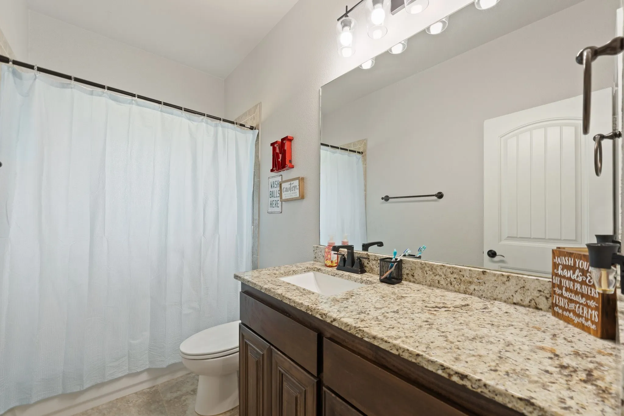 Single Family Residence For Sale in Johnson County , 2533 Lime Court, Burleson, Texas 76028, 4 Bedroom, 3 Bathroom, 2 Garage spaces, 2,447 Sqft, built in 2018, mls#21393356, Real Estate Agent in Burleson, Homes For Sale in Johnson county, Homes For Sale in Burleson, Realtor in Burleson Texas, Real Estate Brokerage Independent Realty Texas, Luminita Cordes Realtor