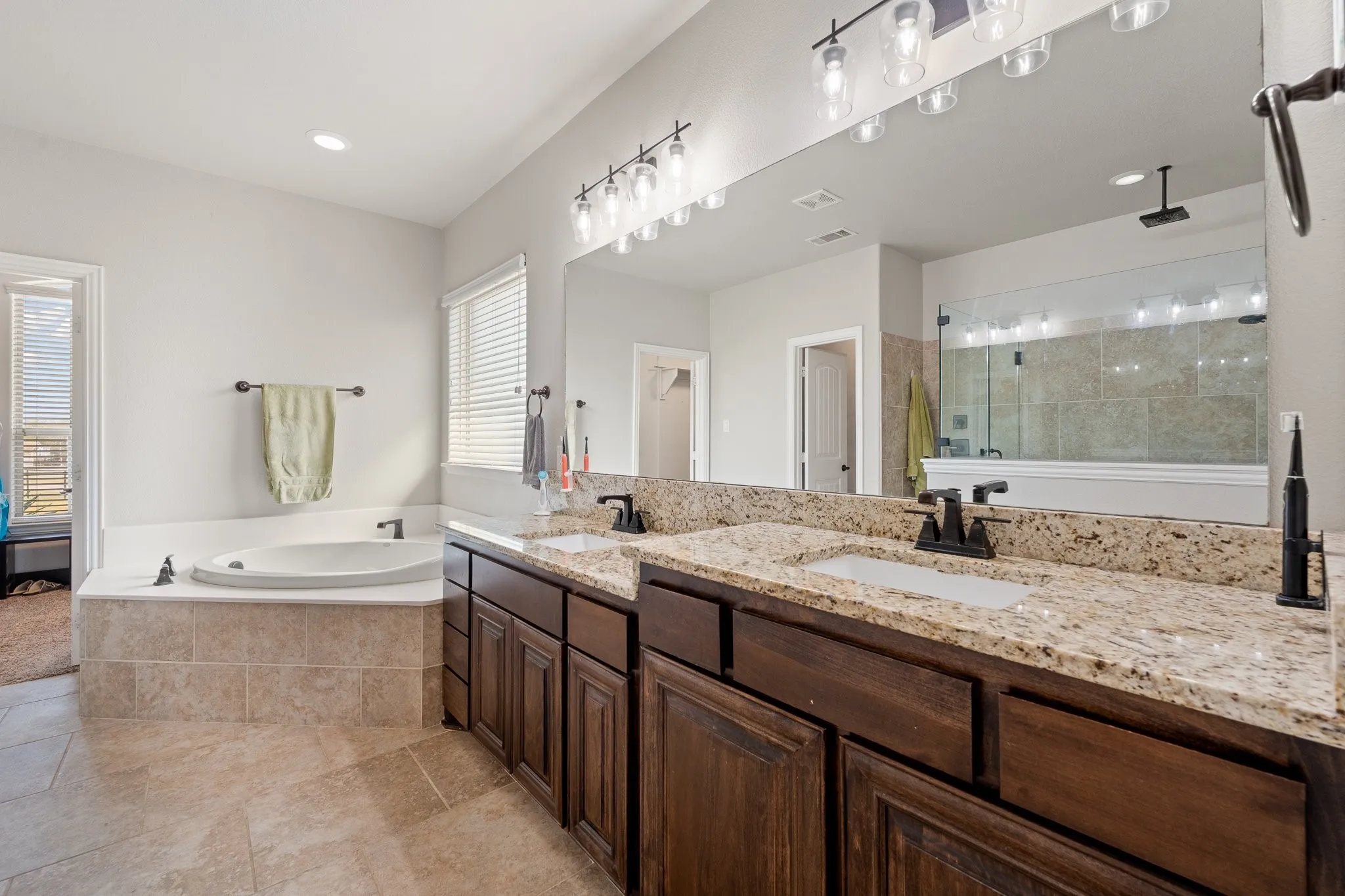 Single Family Residence For Sale in Johnson County , 2533 Lime Court, Burleson, Texas 76028, 4 Bedroom, 3 Bathroom, 2 Garage spaces, 2,447 Sqft, built in 2018, mls#21393356, Real Estate Agent in Burleson, Homes For Sale in Johnson county, Homes For Sale in Burleson, Realtor in Burleson Texas, Real Estate Brokerage Independent Realty Texas, Luminita Cordes Realtor