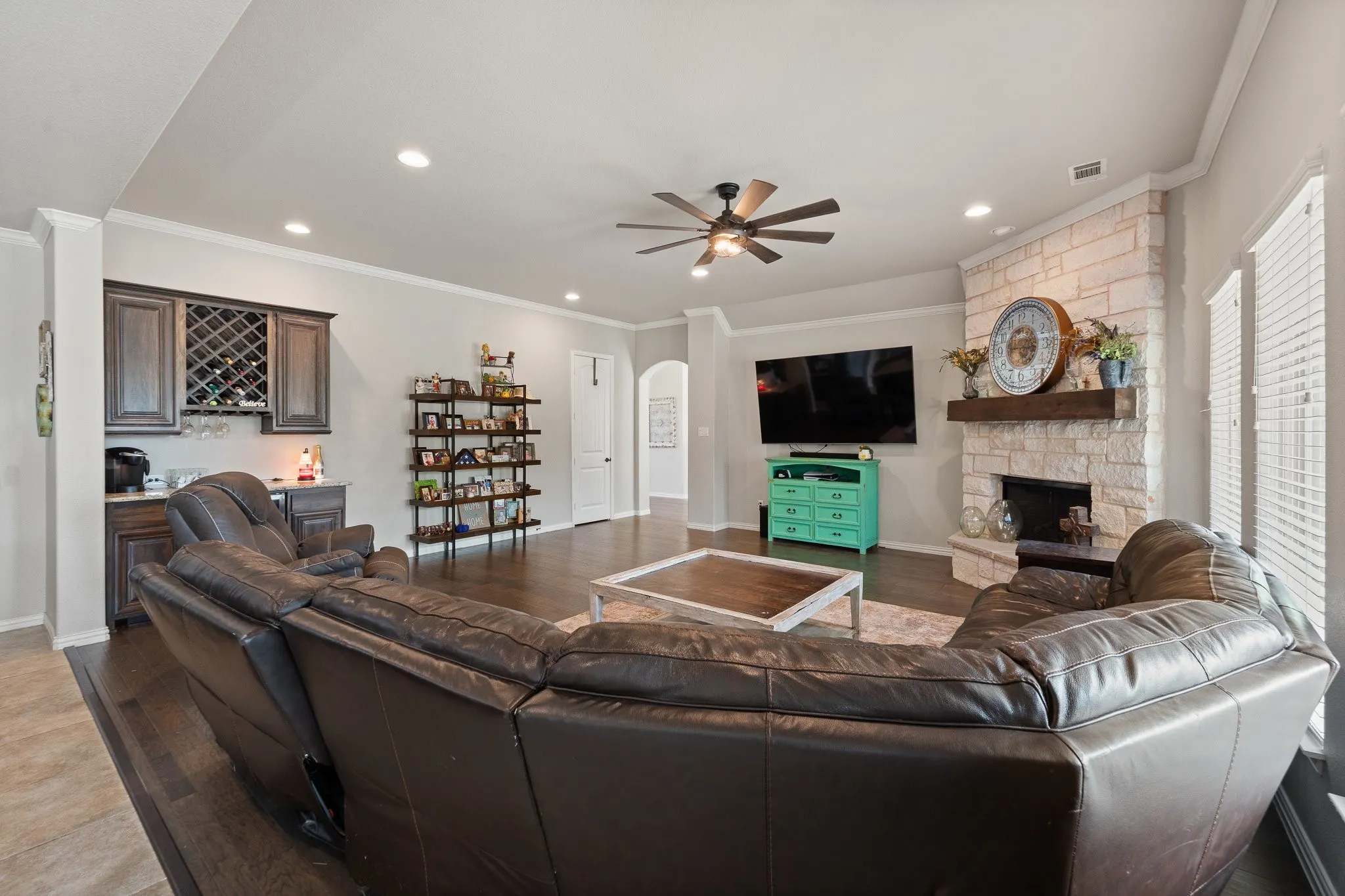 Single Family Residence For Sale in Johnson County , 2533 Lime Court, Burleson, Texas 76028, 4 Bedroom, 3 Bathroom, 2 Garage spaces, 2,447 Sqft, built in 2018, mls#21393356, Real Estate Agent in Burleson, Homes For Sale in Johnson county, Homes For Sale in Burleson, Realtor in Burleson Texas, Real Estate Brokerage Independent Realty Texas, Luminita Cordes Realtor