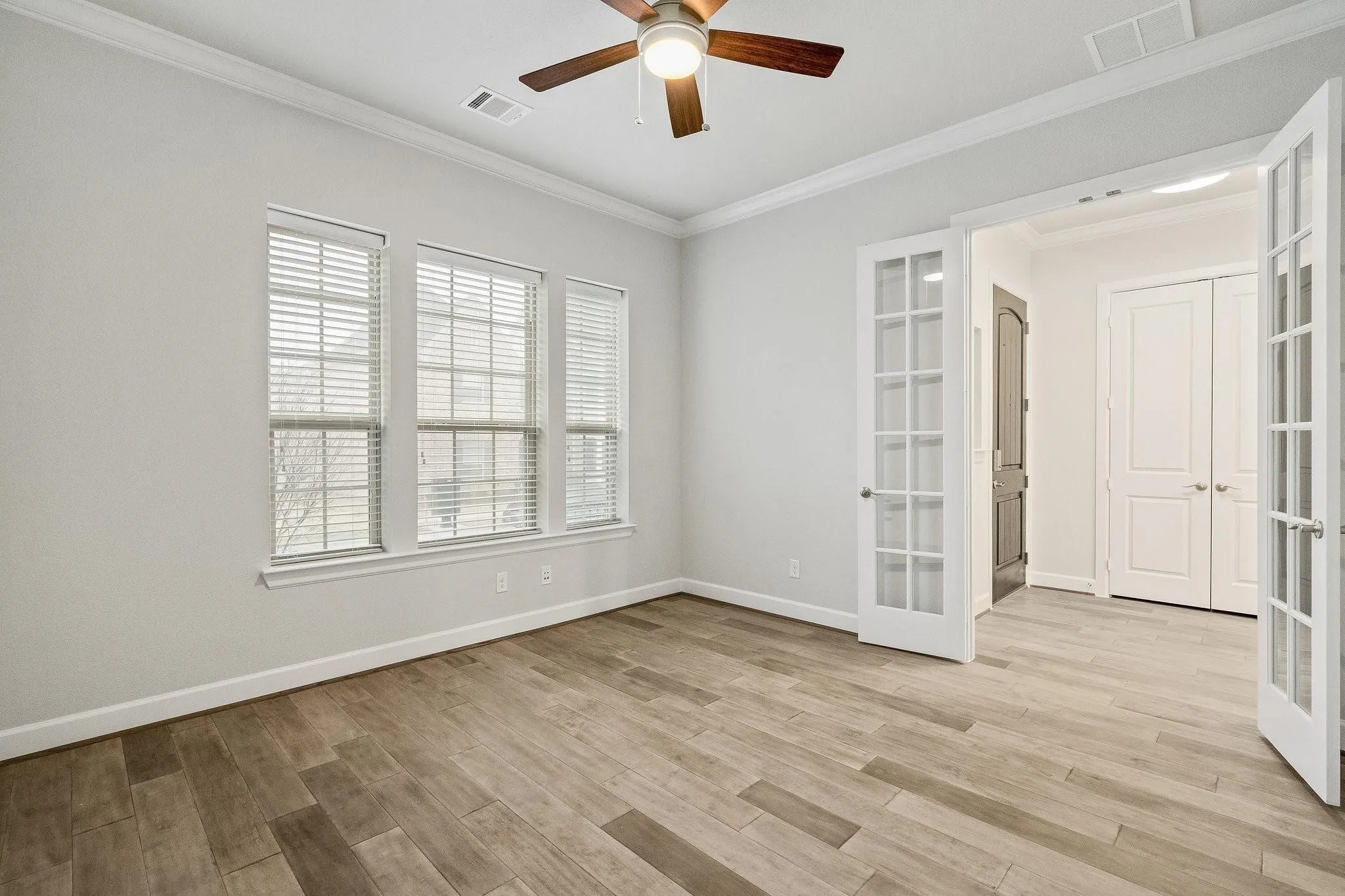 Single Family Residence For Rent in Collin County , 6305 Smithwick, Mc Kinney, Texas 75070, 3 Bedroom, 3 Bathroom, 2 Garage spaces, 2,730 Sqft, built in 2017, mls#21395865, Real Estate Agent in Mc Kinney, Homes For Rent in Collin county, Homes For Rent in Mc Kinney, Realtor in Mc Kinney Texas, Real Estate Brokerage Independent Realty Texas, Luminita Cordes Realtor