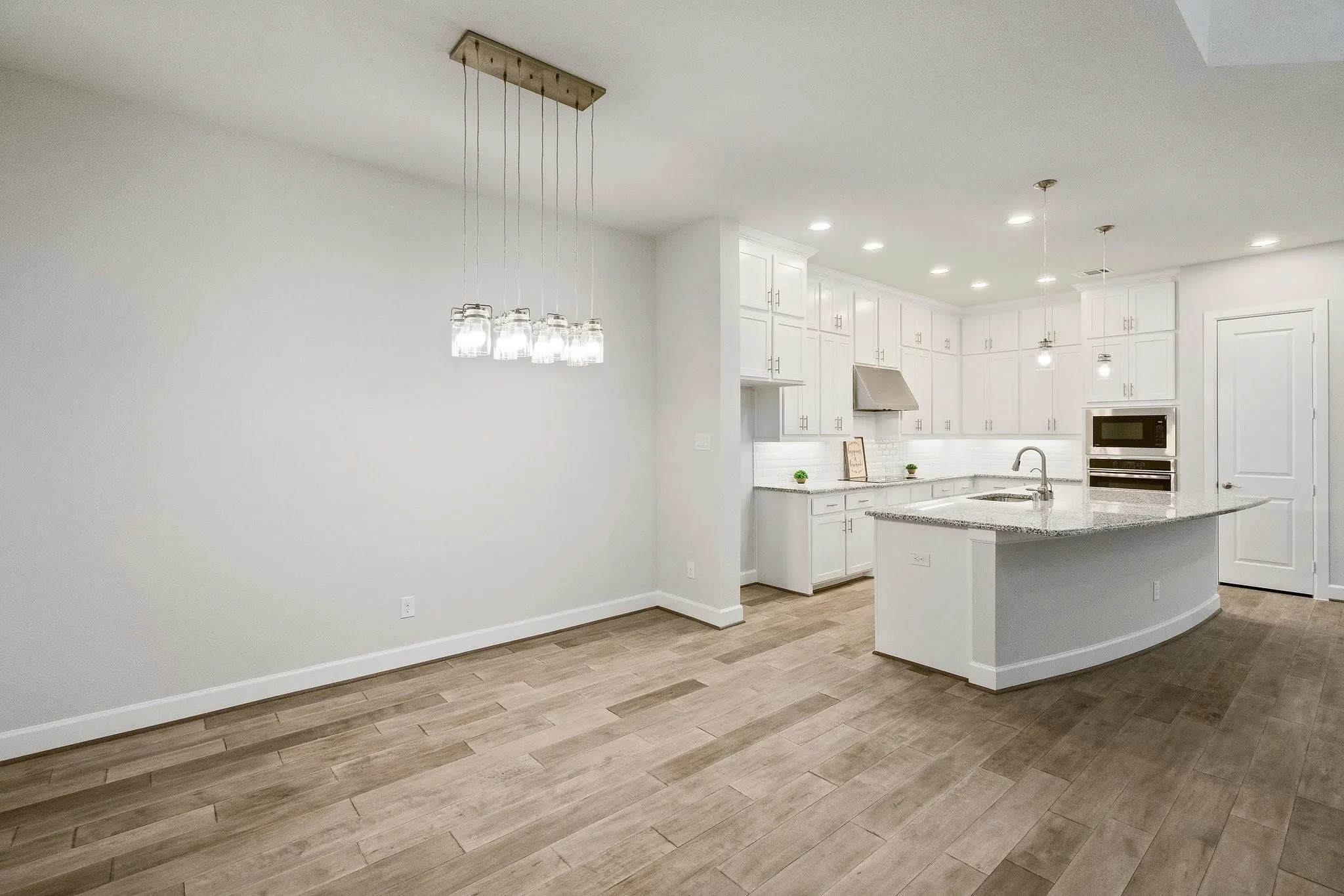 Single Family Residence For Rent in Collin County , 6305 Smithwick, Mc Kinney, Texas 75070, 3 Bedroom, 3 Bathroom, 2 Garage spaces, 2,730 Sqft, built in 2017, mls#21395865, Real Estate Agent in Mc Kinney, Homes For Rent in Collin county, Homes For Rent in Mc Kinney, Realtor in Mc Kinney Texas, Real Estate Brokerage Independent Realty Texas, Luminita Cordes Realtor