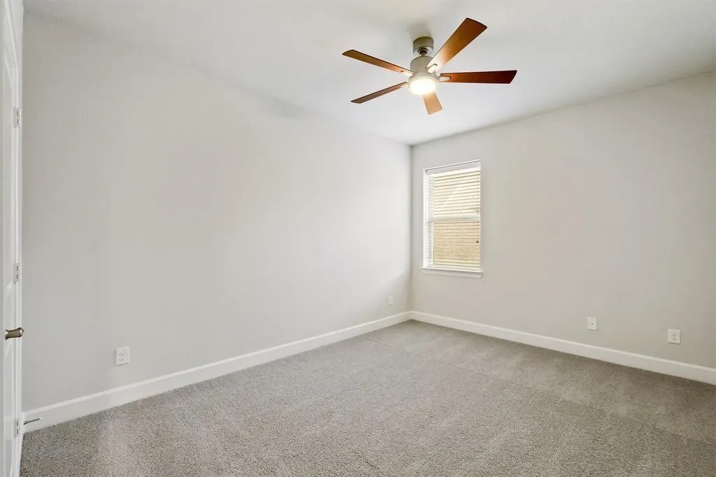 Single Family Residence For Rent in Collin County , 6305 Smithwick, Mc Kinney, Texas 75070, 3 Bedroom, 3 Bathroom, 2 Garage spaces, 2,730 Sqft, built in 2017, mls#21395865, Real Estate Agent in Mc Kinney, Homes For Rent in Collin county, Homes For Rent in Mc Kinney, Realtor in Mc Kinney Texas, Real Estate Brokerage Independent Realty Texas, Luminita Cordes Realtor
