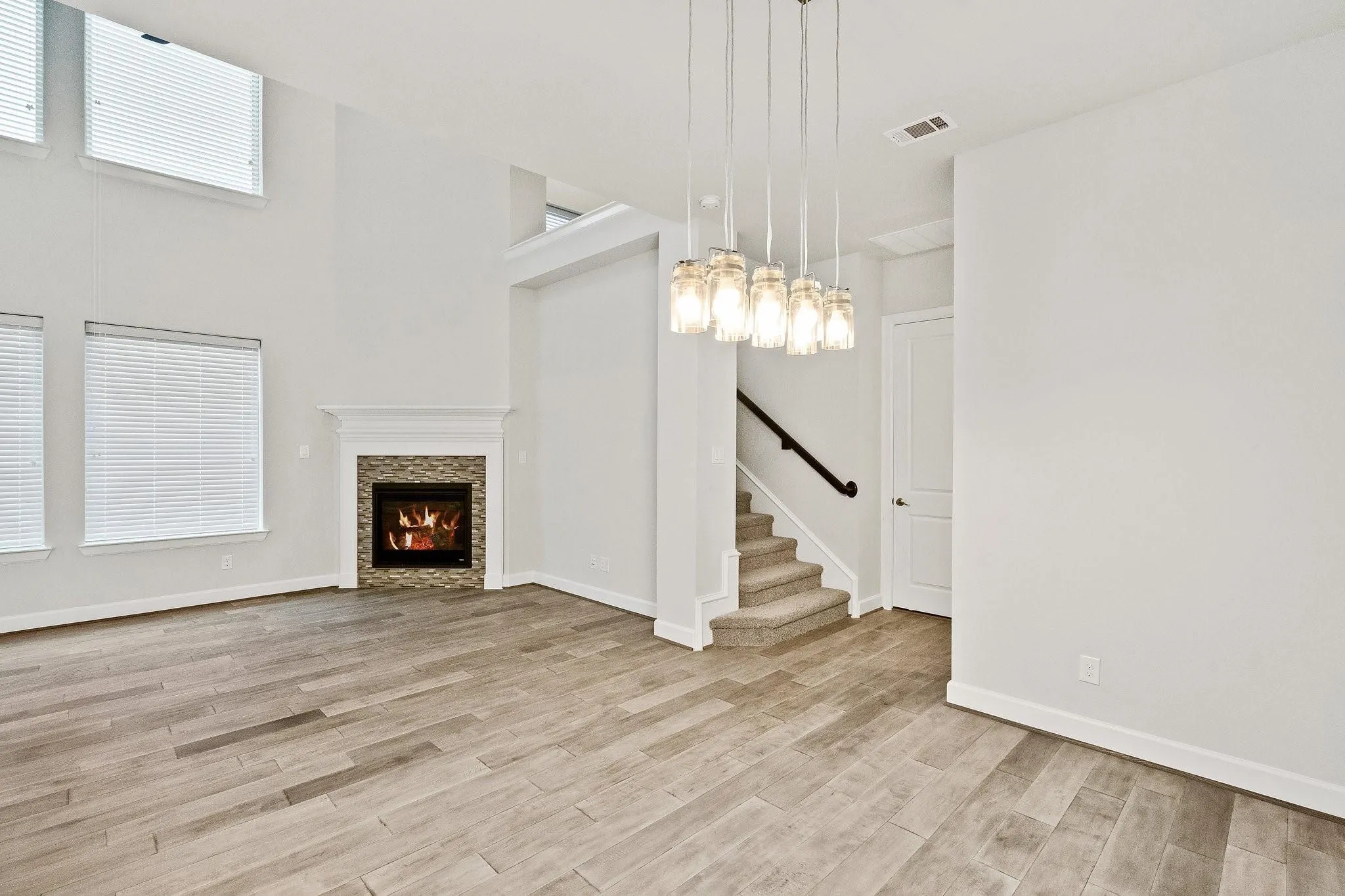 Single Family Residence For Rent in Collin County , 6305 Smithwick, Mc Kinney, Texas 75070, 3 Bedroom, 3 Bathroom, 2 Garage spaces, 2,730 Sqft, built in 2017, mls#21395865, Real Estate Agent in Mc Kinney, Homes For Rent in Collin county, Homes For Rent in Mc Kinney, Realtor in Mc Kinney Texas, Real Estate Brokerage Independent Realty Texas, Luminita Cordes Realtor