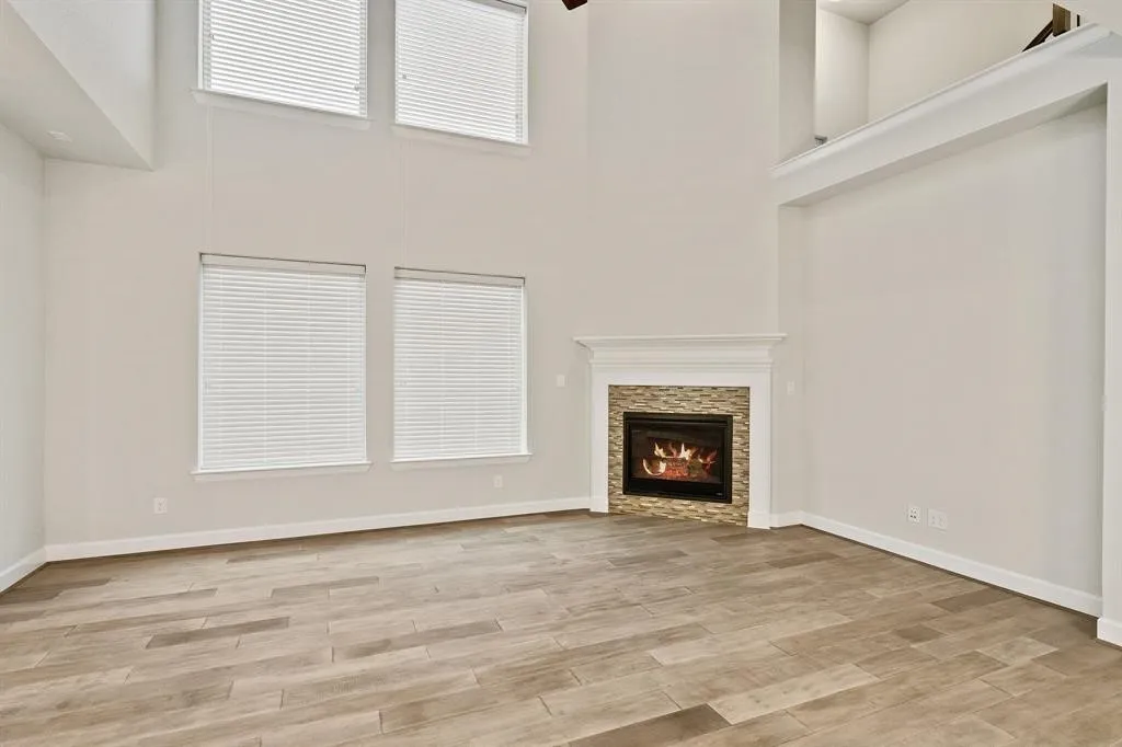 Single Family Residence For Rent in Collin County , 6305 Smithwick, Mc Kinney, Texas 75070, 3 Bedroom, 3 Bathroom, 2 Garage spaces, 2,730 Sqft, built in 2017, mls#21395865, Real Estate Agent in Mc Kinney, Homes For Rent in Collin county, Homes For Rent in Mc Kinney, Realtor in Mc Kinney Texas, Real Estate Brokerage Independent Realty Texas, Luminita Cordes Realtor