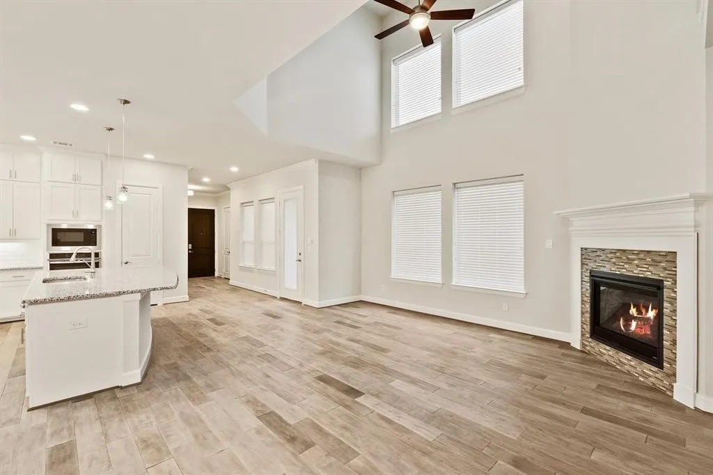 Single Family Residence For Rent in Collin County , 6305 Smithwick, Mc Kinney, Texas 75070, 3 Bedroom, 3 Bathroom, 2 Garage spaces, 2,730 Sqft, built in 2017, mls#21395865, Real Estate Agent in Mc Kinney, Homes For Rent in Collin county, Homes For Rent in Mc Kinney, Realtor in Mc Kinney Texas, Real Estate Brokerage Independent Realty Texas, Luminita Cordes Realtor